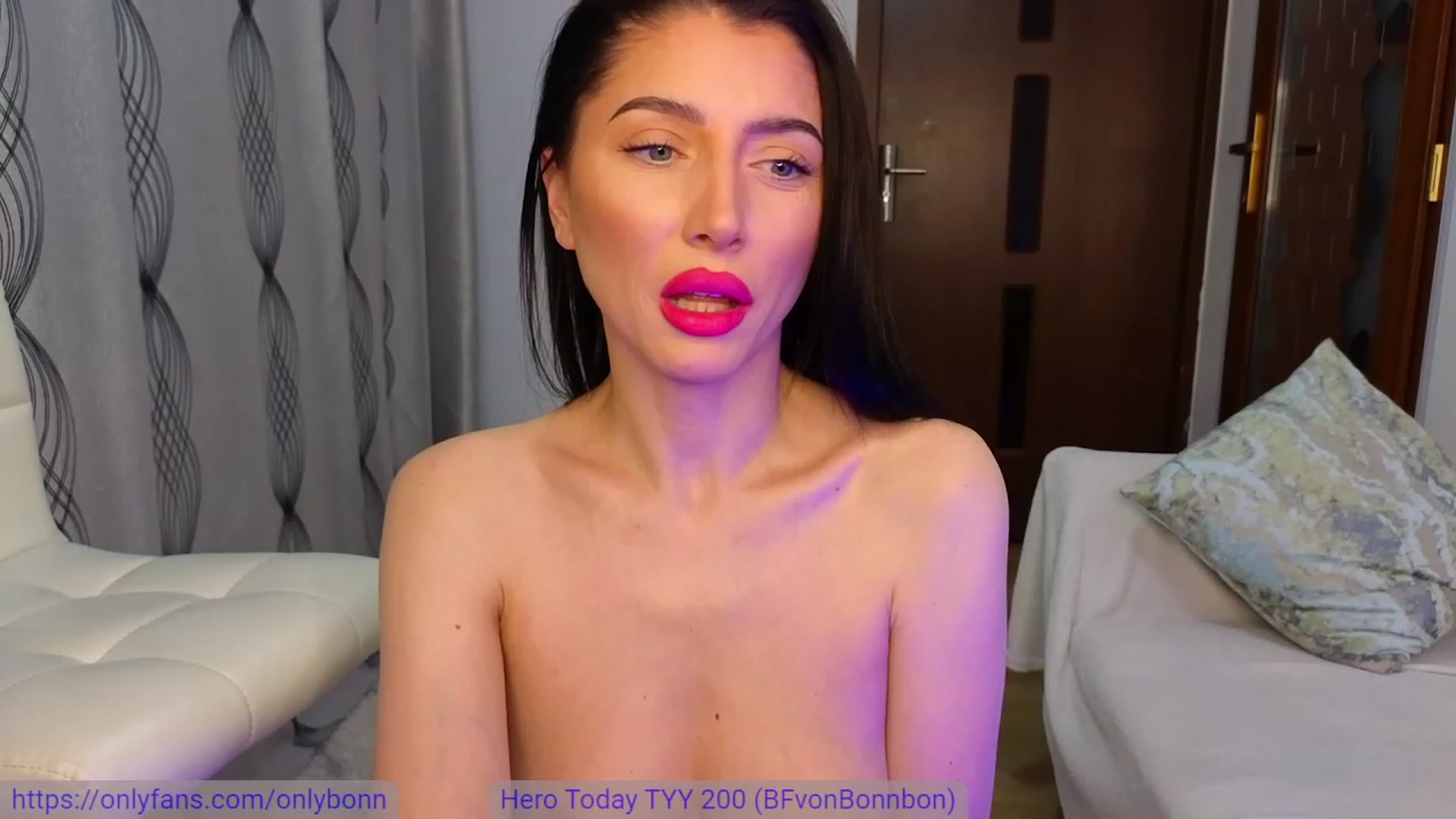 Gallery image thumbnail from bonnbon_'s myfreecams stream on, 01/29/2024, 22:00 image 17 of 20