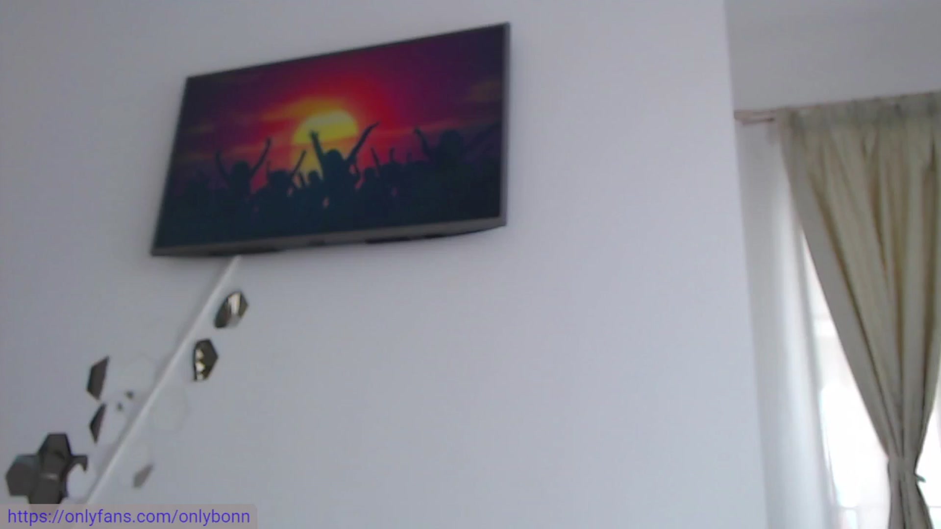 Gallery image thumbnail from bonnbon_'s myfreecams stream on, 05/28/2025, 07:44 image 1 of 20