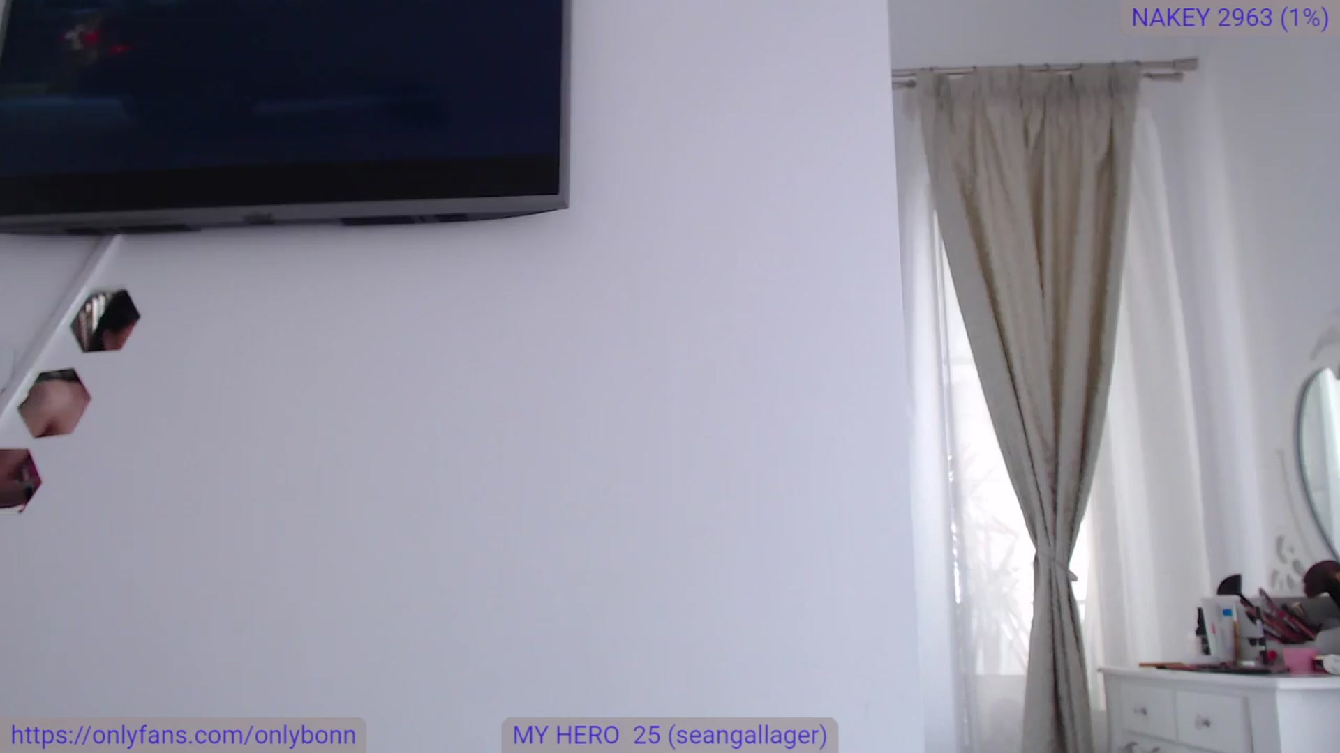 Gallery image thumbnail from bonnbon_'s myfreecams stream on, 06/12/2025, 06:25 image 19 of 20