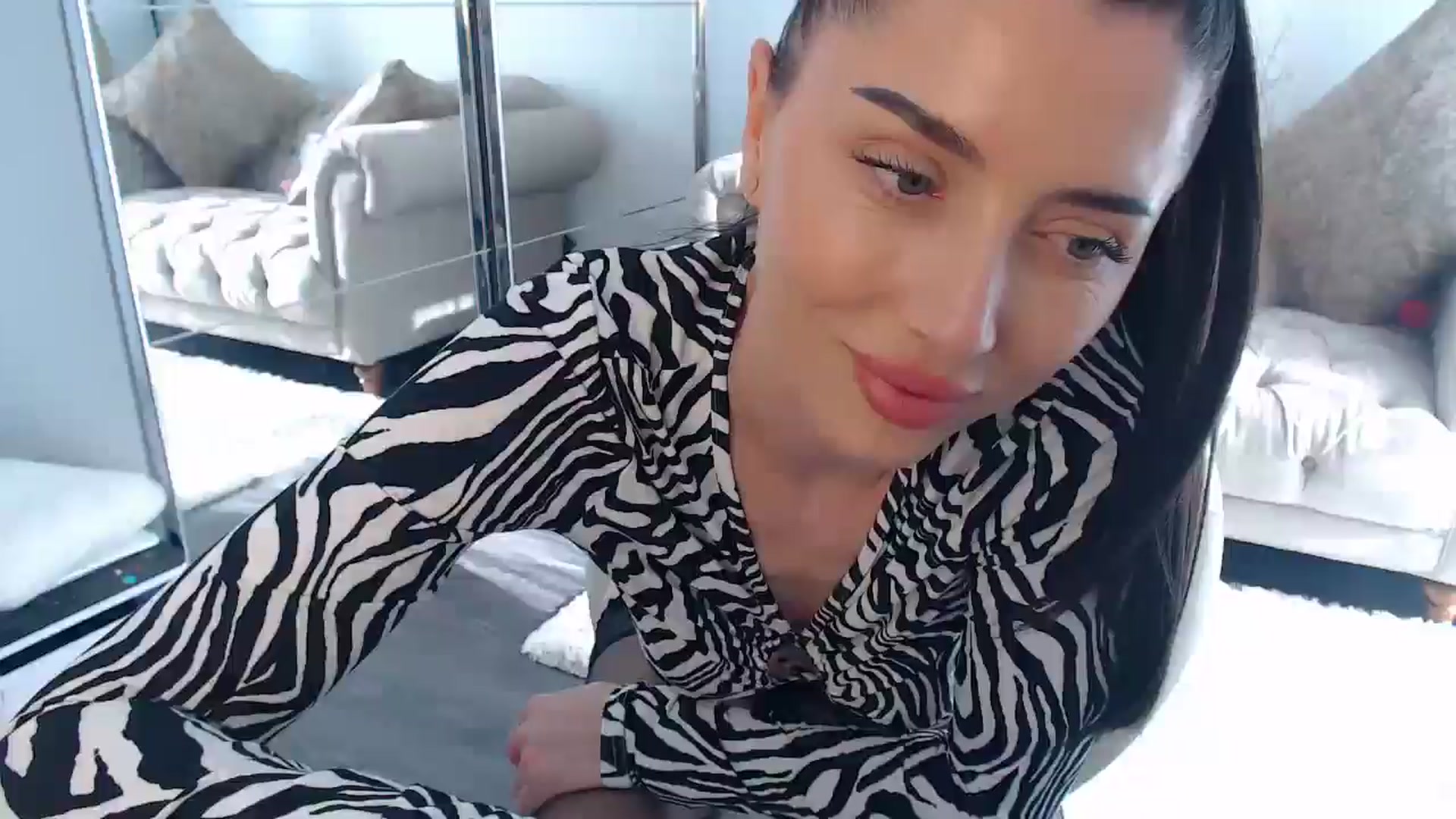 Gallery image thumbnail from bonnbon_'s myfreecams stream on, 10/10/2025, 07:43 image 15 of 20