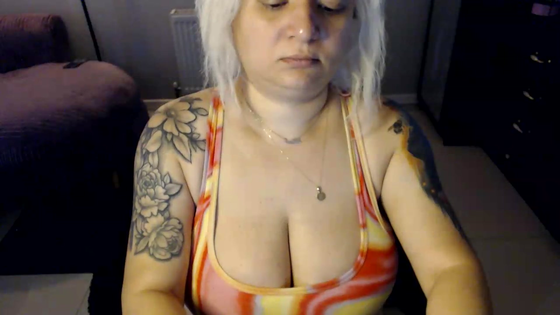 Gallery image thumbnail from boobarella88's myfreecams stream on, 08/17/2026, 12:28 image 19 of 20