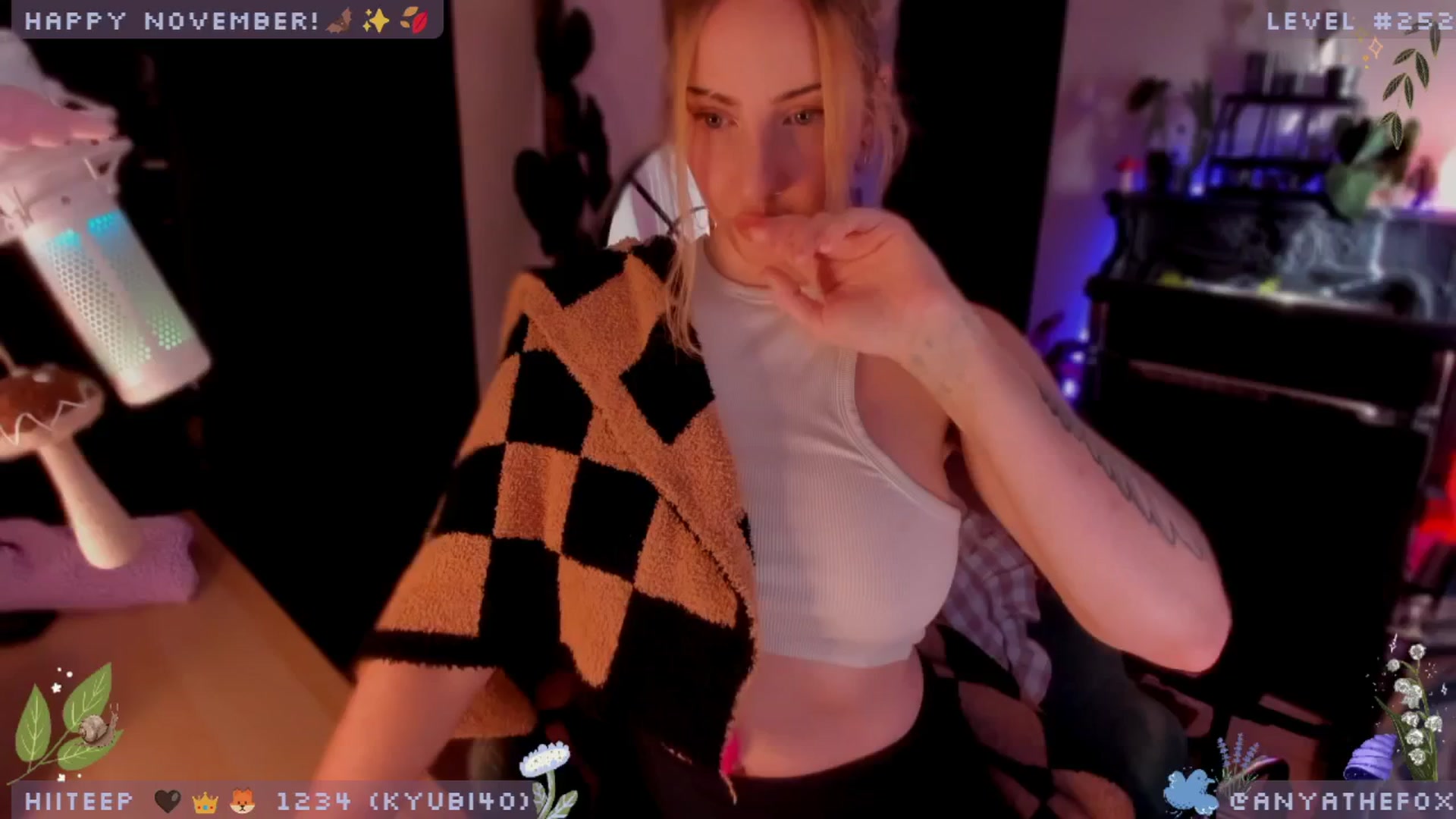 Gallery image thumbnail from boobtanist's myfreecams stream on, 11/11/2024, 09:40 image 7 of 20