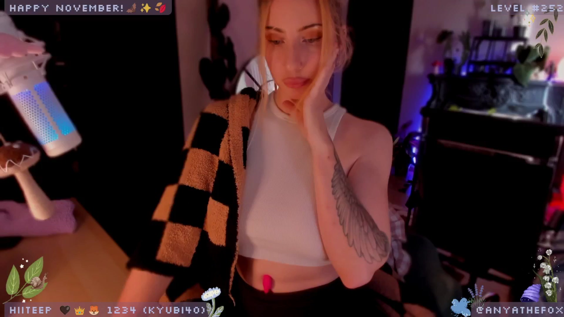 Gallery image thumbnail from boobtanist's myfreecams stream on, 11/11/2024, 09:40 image 9 of 20