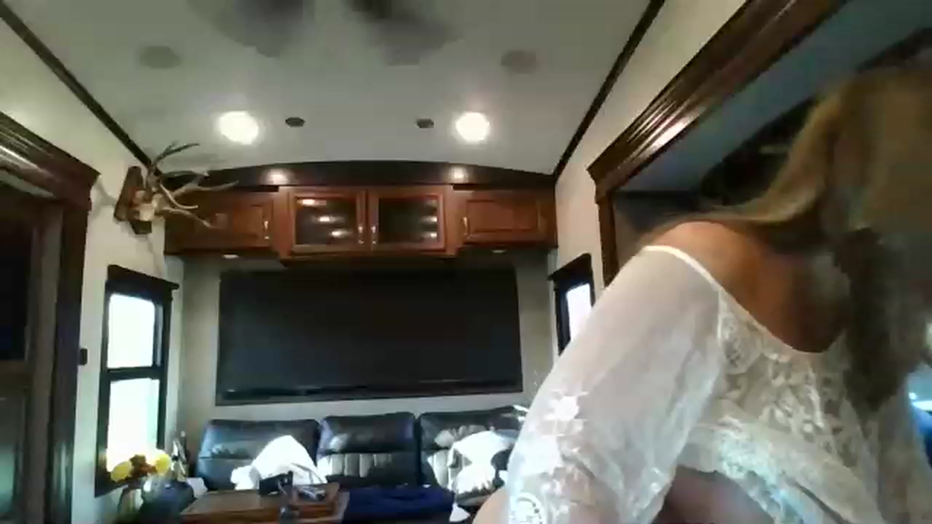Gallery image thumbnail from boringmom's myfreecams stream on, 11/16/2022, 16:52 image 6 of 20