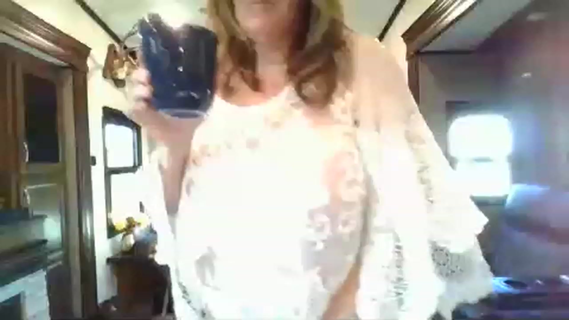 Gallery image thumbnail from boringmom's myfreecams stream on, 11/16/2022, 16:52 image 12 of 20