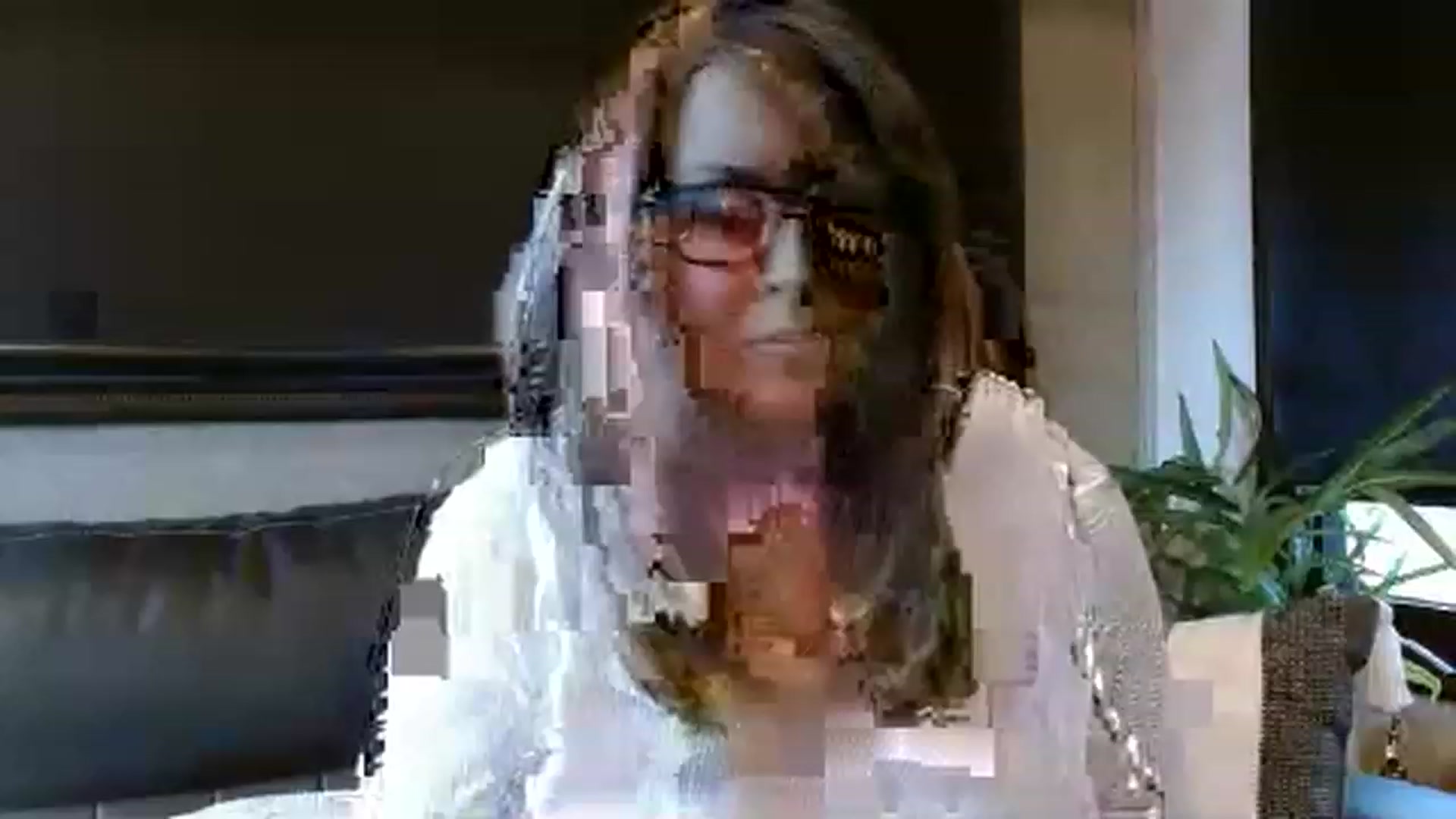Gallery image thumbnail from boringmom's myfreecams stream on, 12/06/2022, 19:03 image 6 of 20