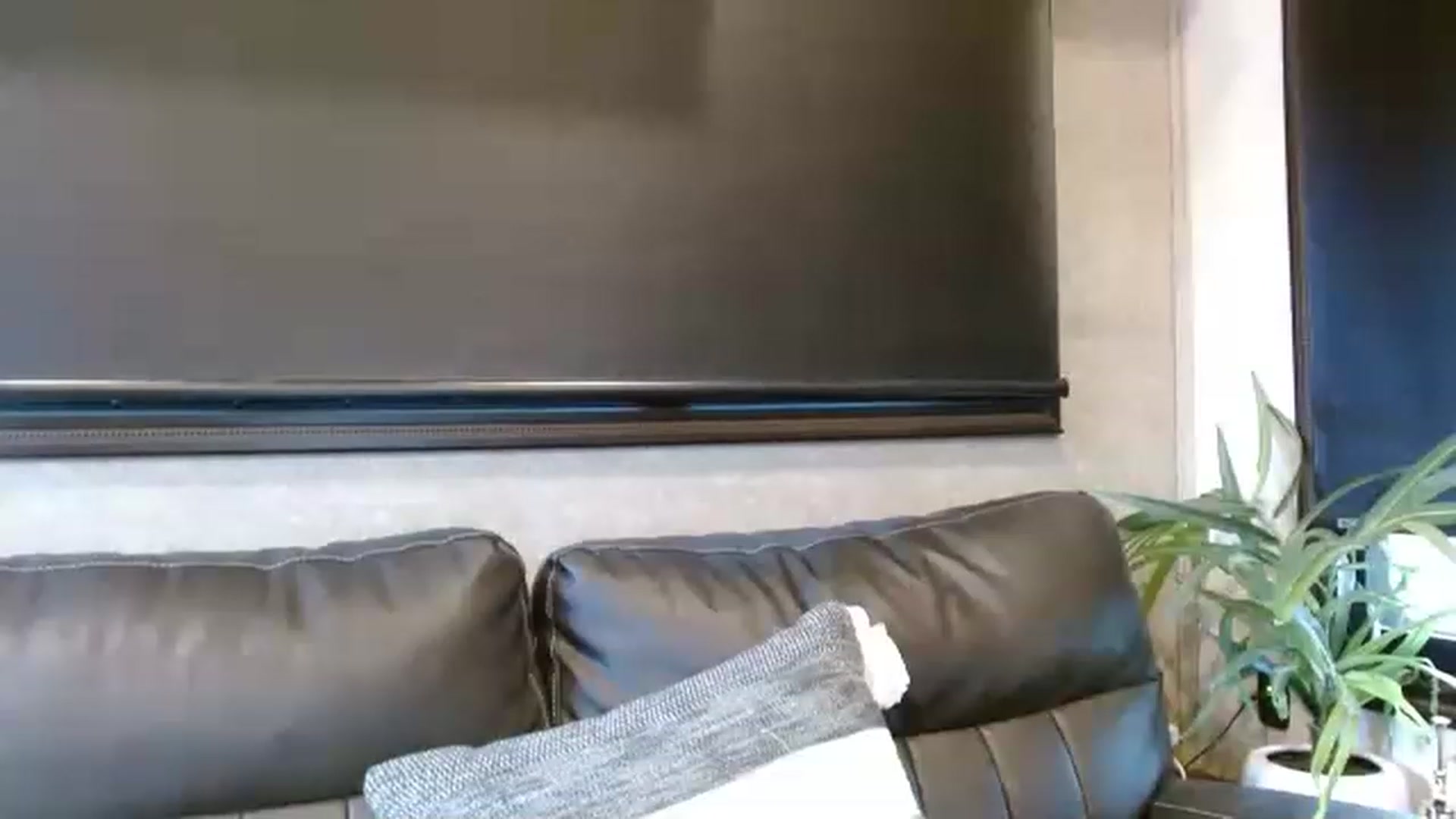 Gallery image thumbnail from boringmom's myfreecams stream on, 12/06/2022, 21:58 image 10 of 20