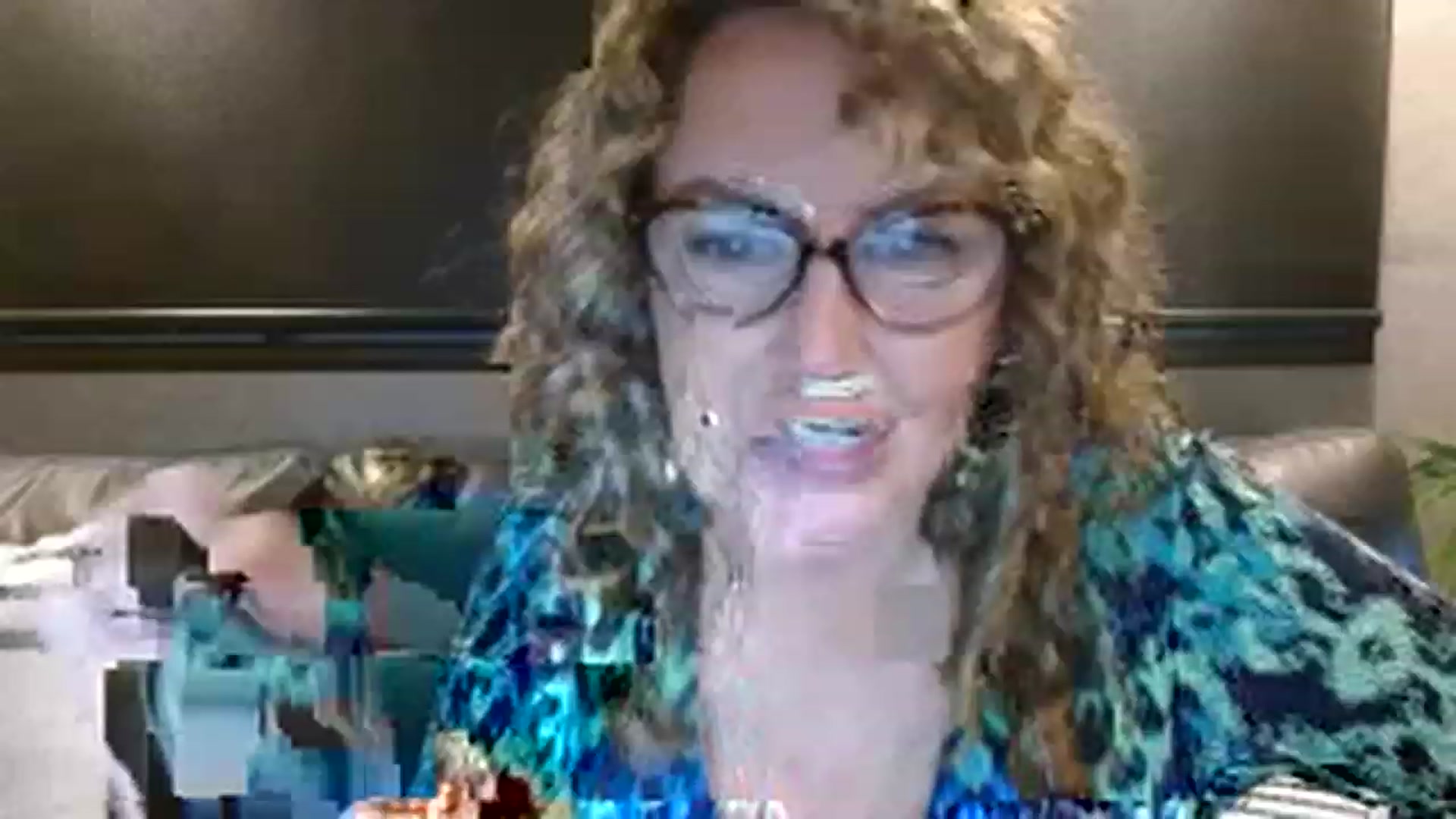 Gallery image thumbnail from boringmom's myfreecams stream on, 12/07/2022, 18:43 image 13 of 20