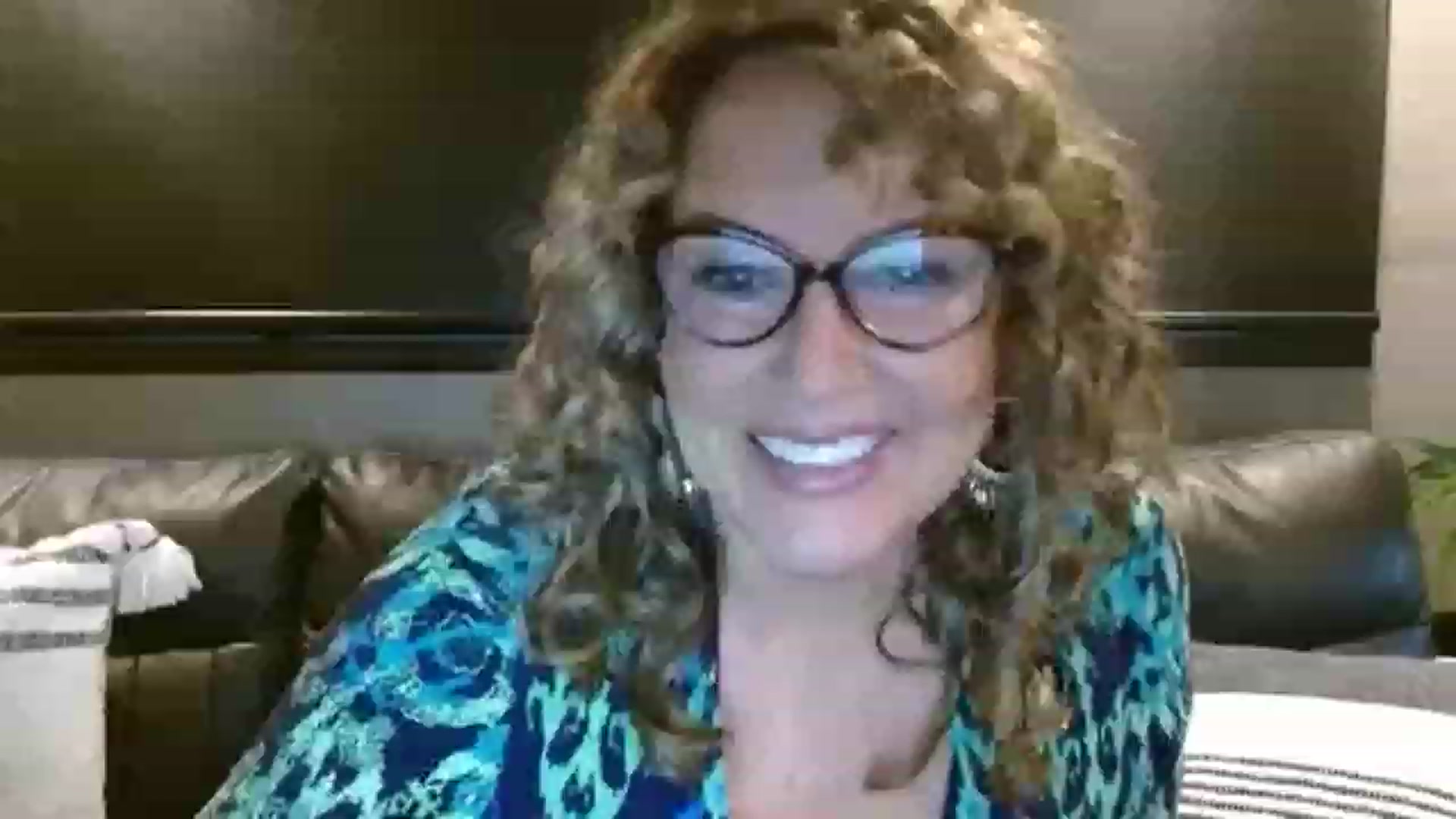 Gallery image thumbnail from boringmom's myfreecams stream on, 12/07/2022, 18:43 image 3 of 20