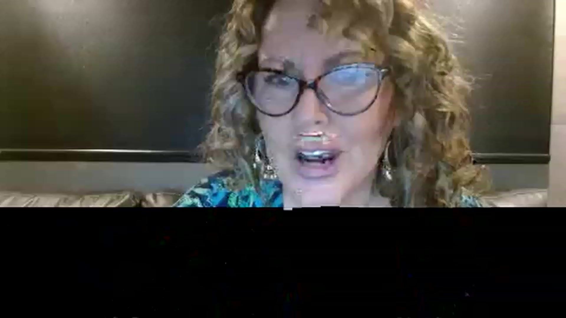 Gallery image thumbnail from boringmom's myfreecams stream on, 12/07/2022, 19:16 image 6 of 20