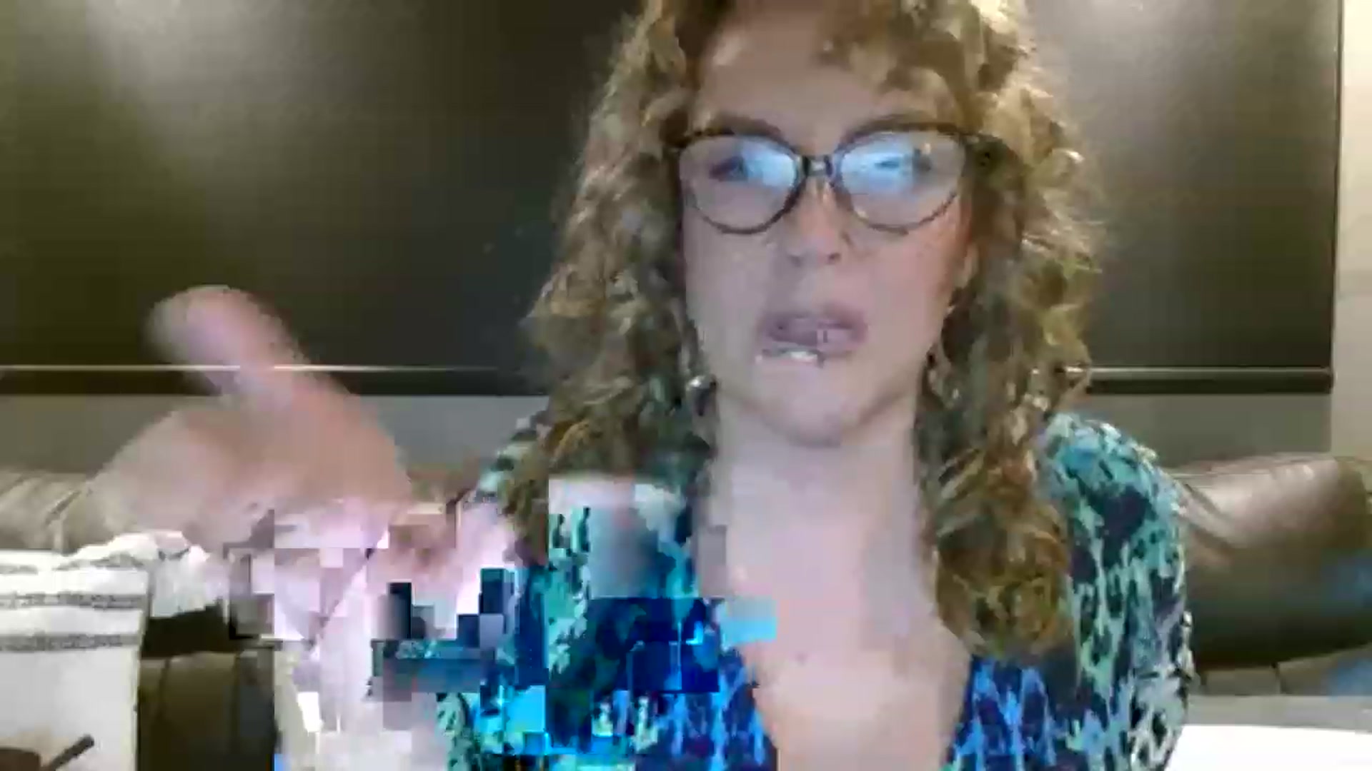 Gallery image thumbnail from boringmom's myfreecams stream on, 12/07/2022, 19:16 image 11 of 20