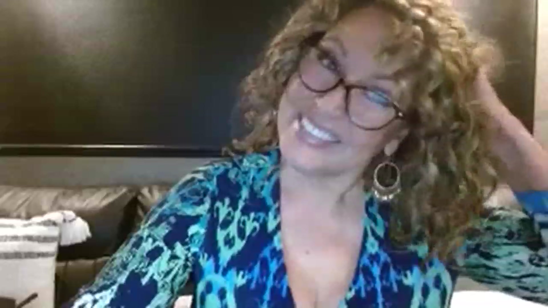 Gallery image thumbnail from boringmom's myfreecams stream on, 12/07/2022, 19:16 image 5 of 20