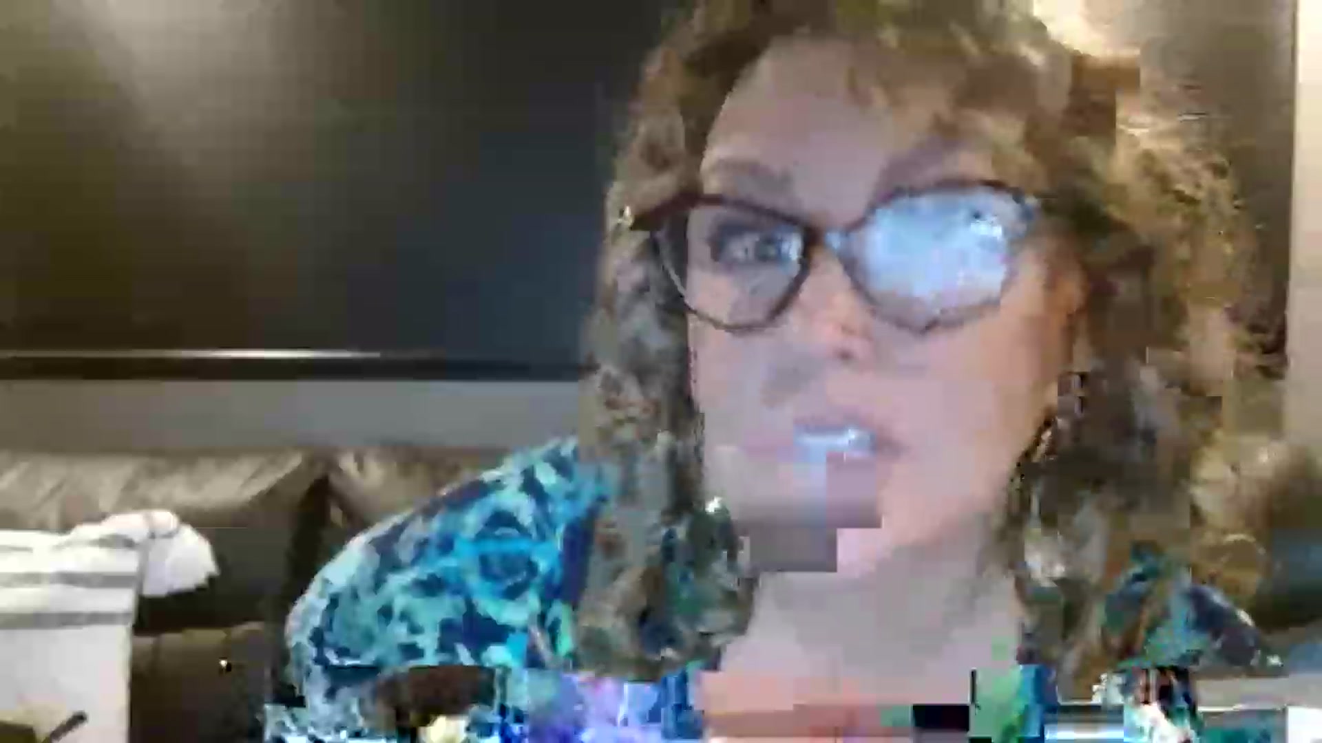 Gallery image thumbnail from boringmom's myfreecams stream on, 12/07/2022, 19:16 image 18 of 20