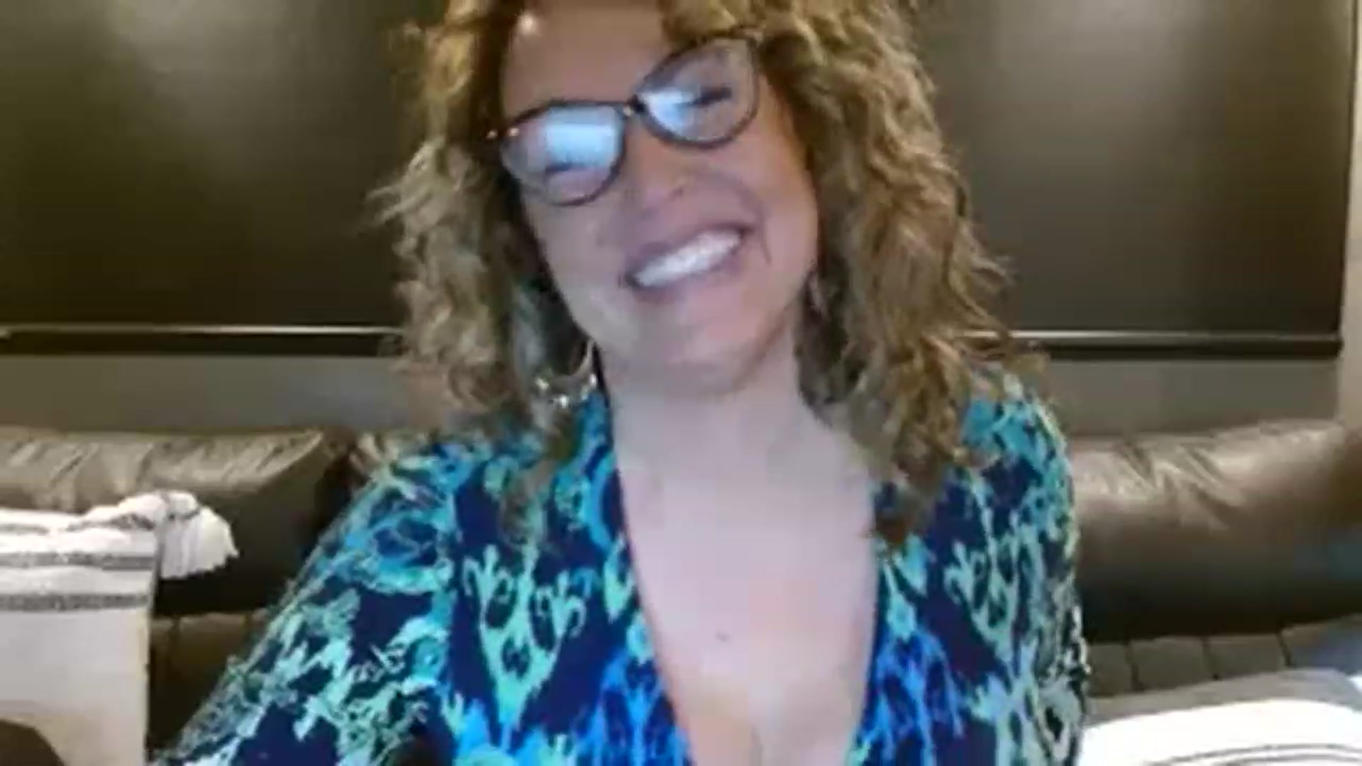 Gallery image thumbnail from boringmom's myfreecams stream on, 12/07/2022, 19:30 image 18 of 20