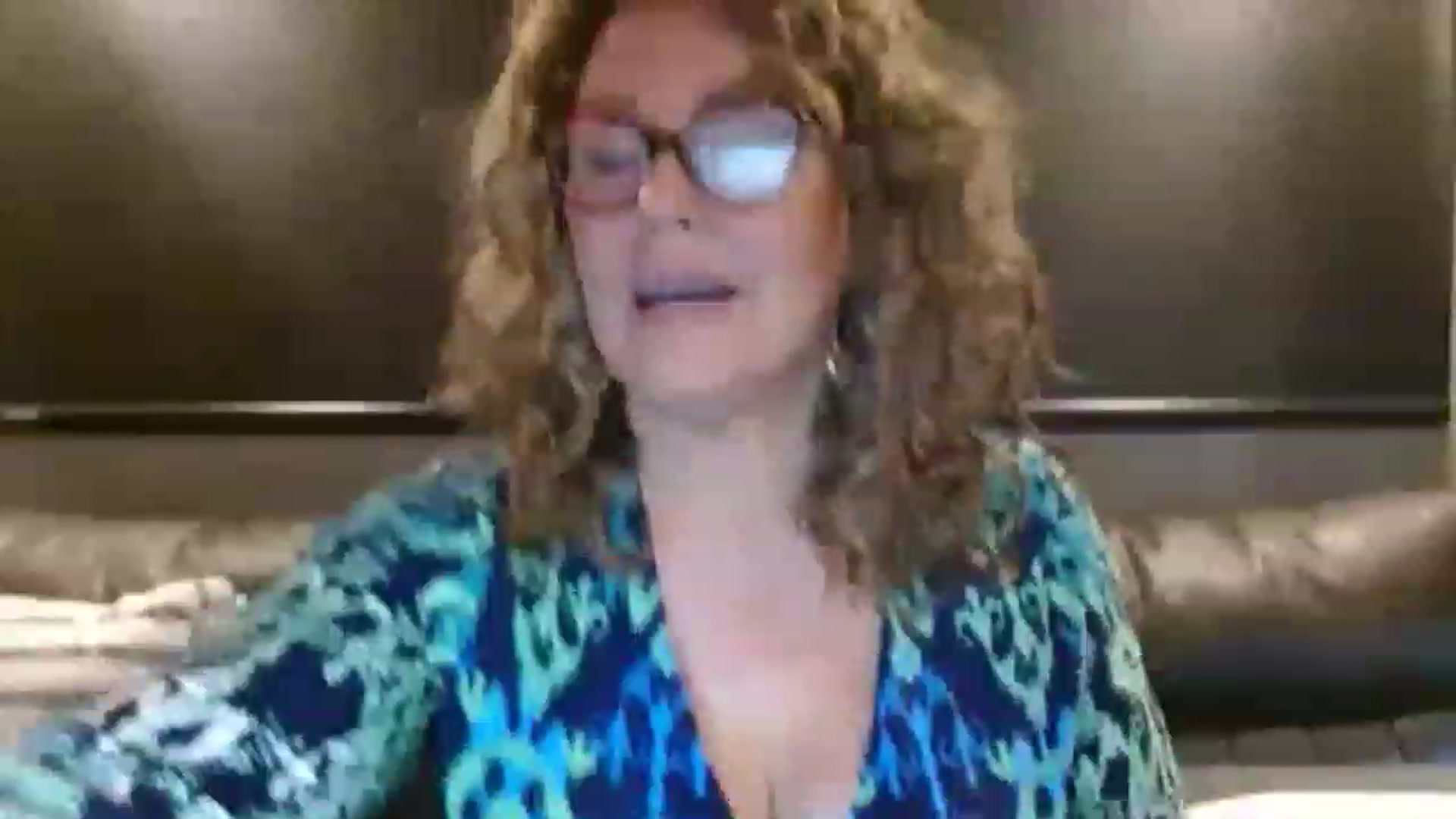Gallery image thumbnail from boringmom's myfreecams stream on, 12/07/2022, 19:30 image 3 of 20