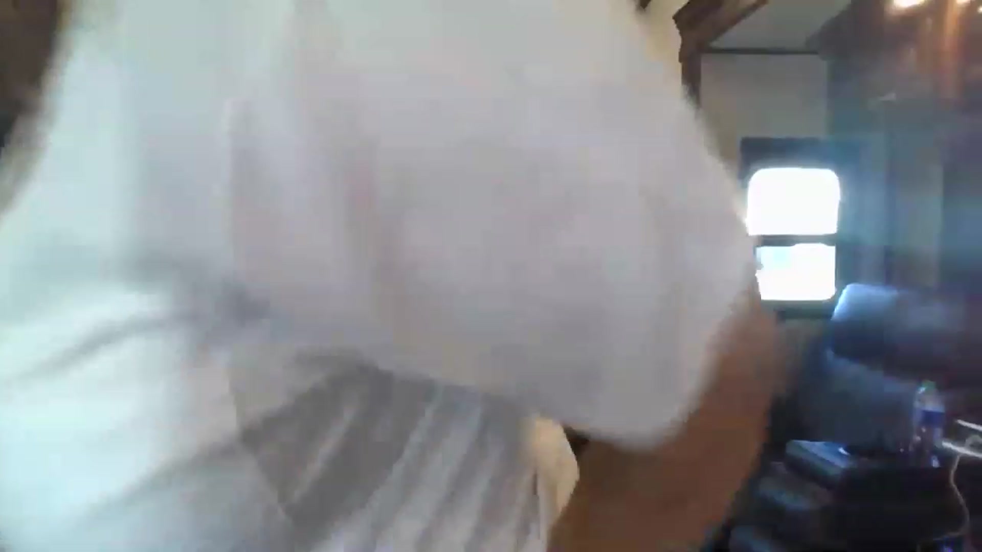 Gallery image thumbnail from boringmom's myfreecams stream on, 12/16/2022, 20:11 image 18 of 20