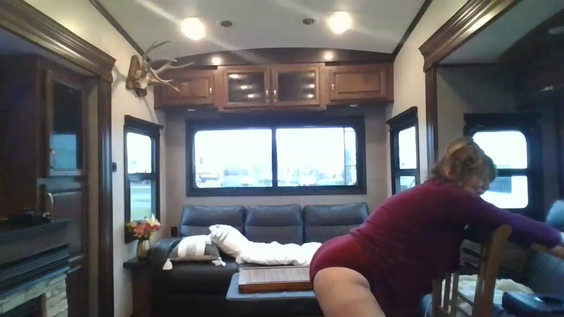 Gallery image thumbnail from boringmom's myfreecams stream on, 01/10/2023, 23:32 image 15 of 20