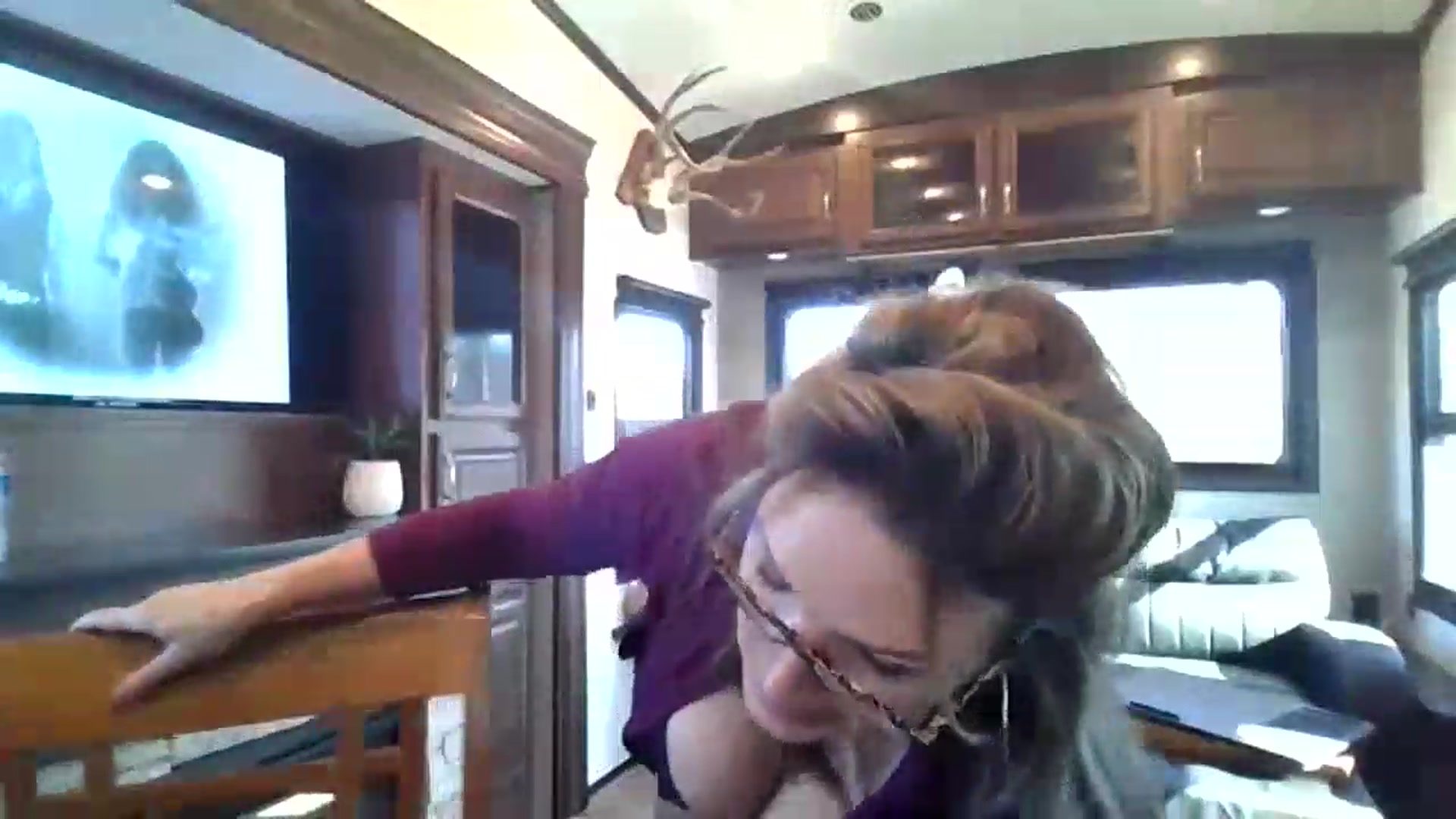 Gallery image thumbnail from boringmom's myfreecams stream on, 01/19/2023, 18:25 image 18 of 20