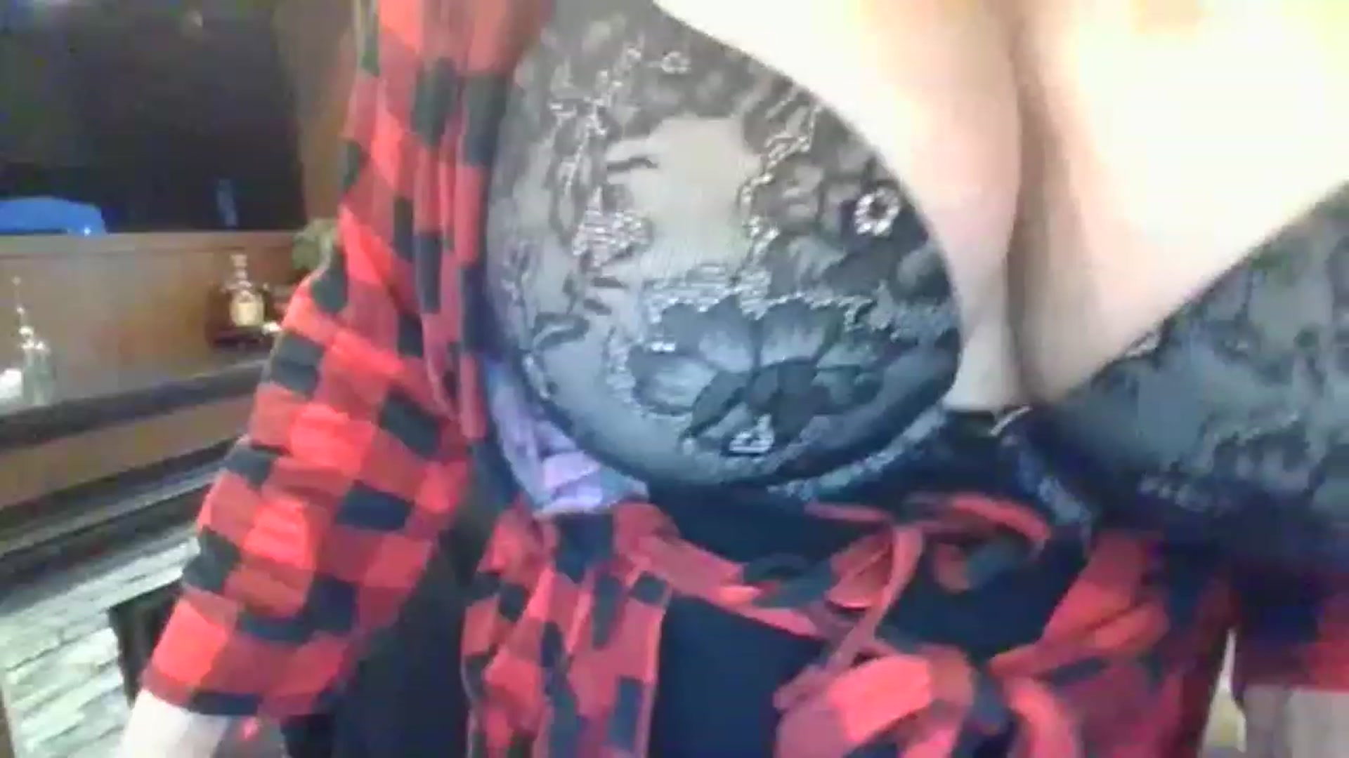 Gallery image thumbnail from boringmom's myfreecams stream on, 02/03/2023, 17:28 image 5 of 20