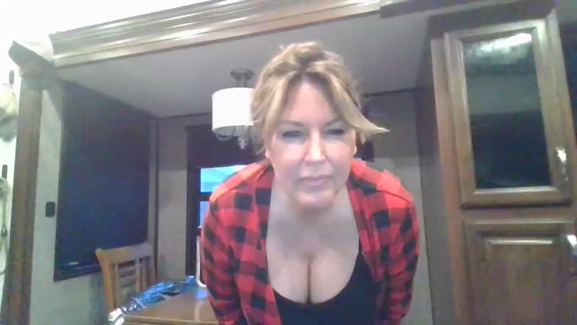 Gallery image thumbnail from boringmom's myfreecams stream on, 02/04/2023, 15:29 image 16 of 20
