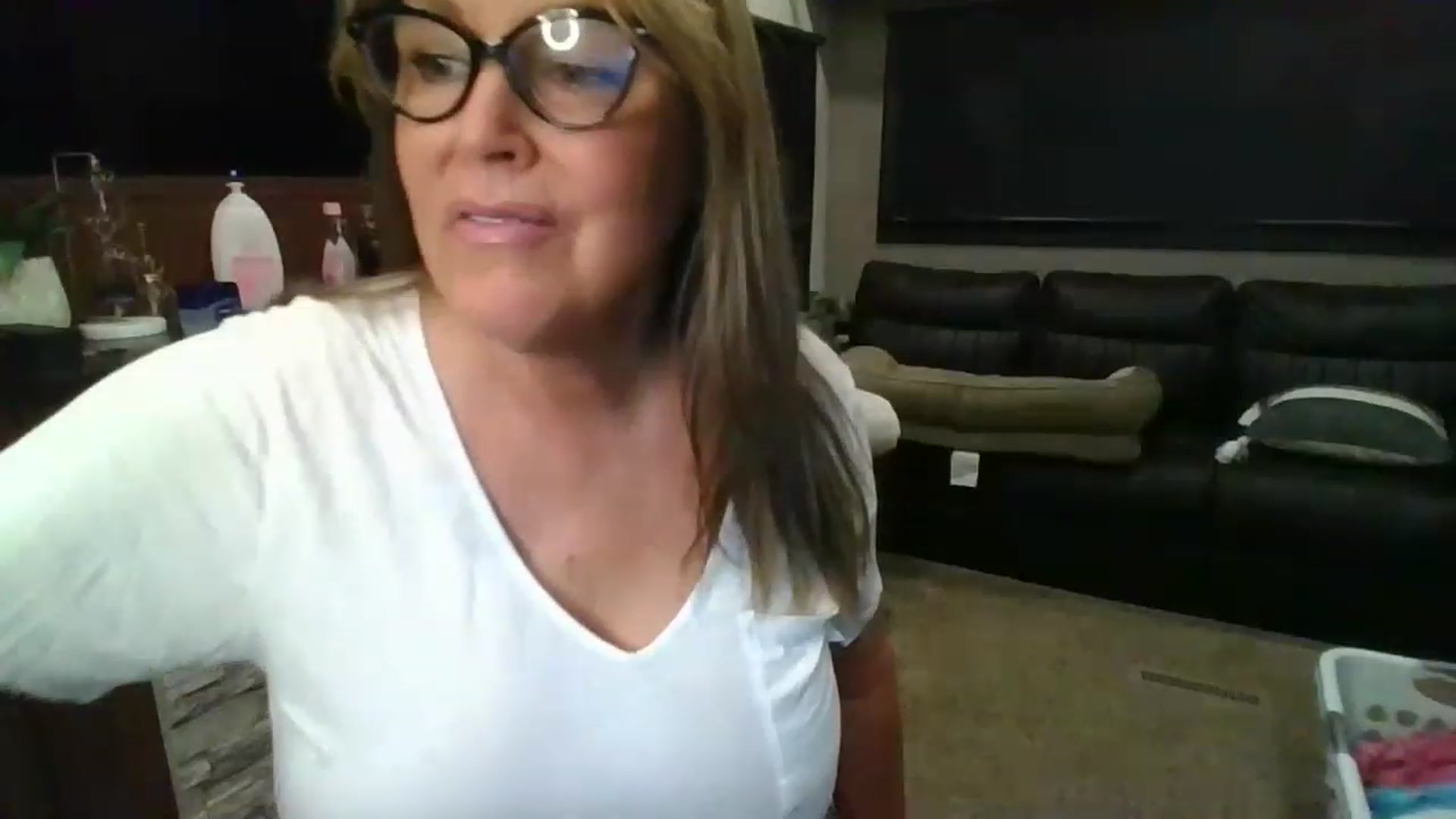 Gallery image thumbnail from boringmom's myfreecams stream on, 02/07/2023, 14:34 image 13 of 20