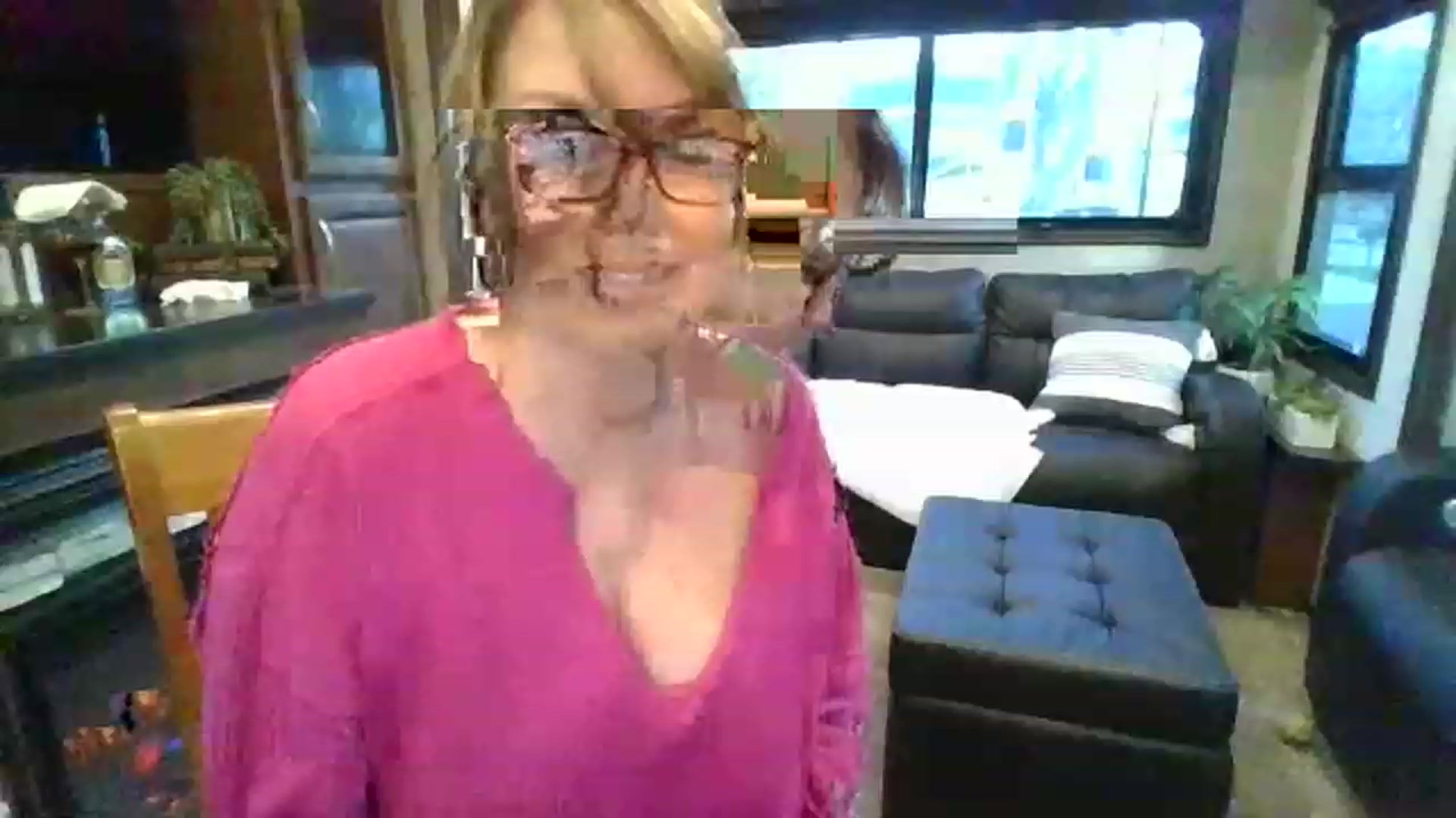 Gallery image thumbnail from boringmom's myfreecams stream on, 02/14/2023, 15:35 image 9 of 20