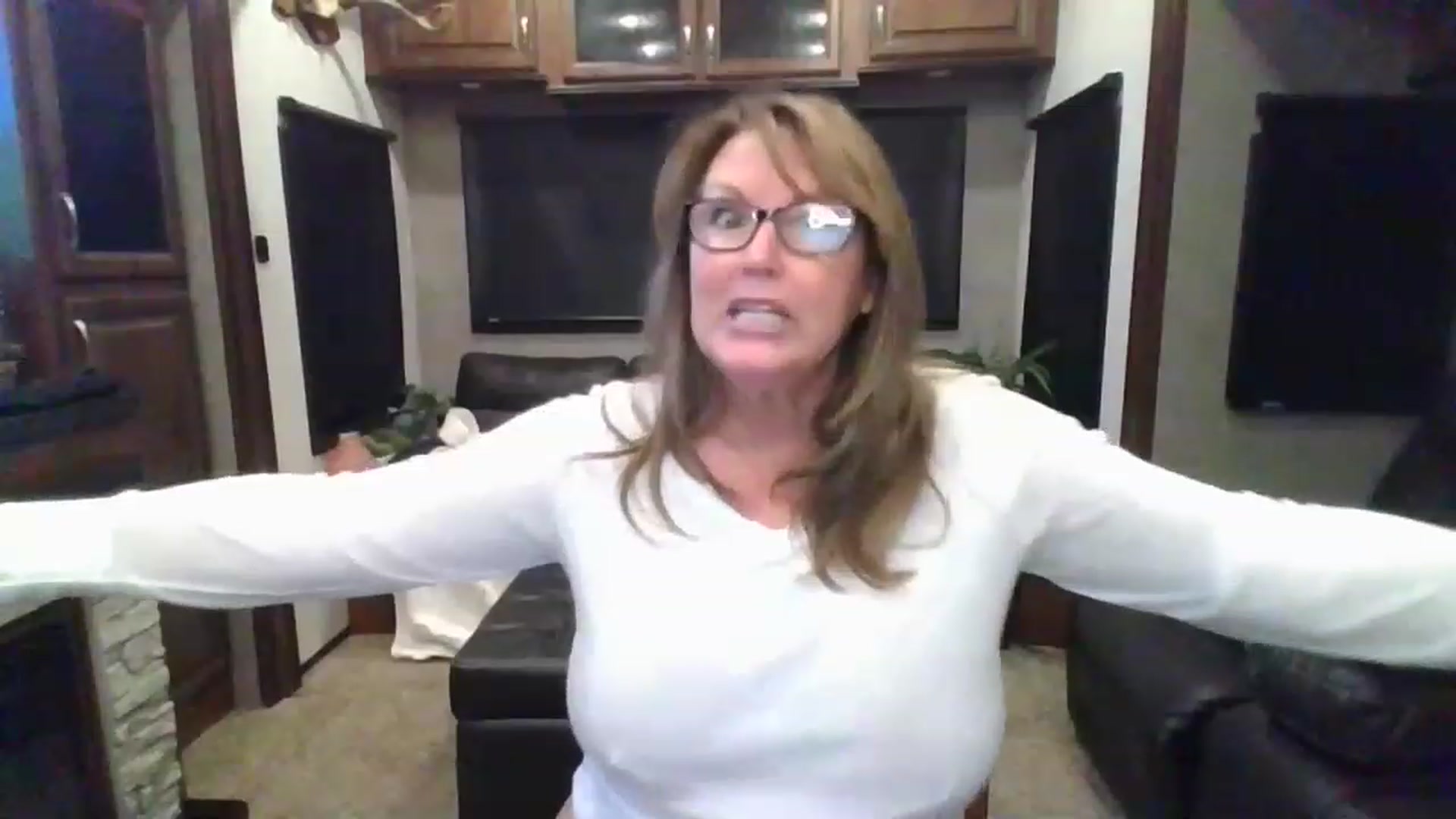 Gallery image thumbnail from boringmom's myfreecams stream on, 02/18/2023, 14:47 image 15 of 20