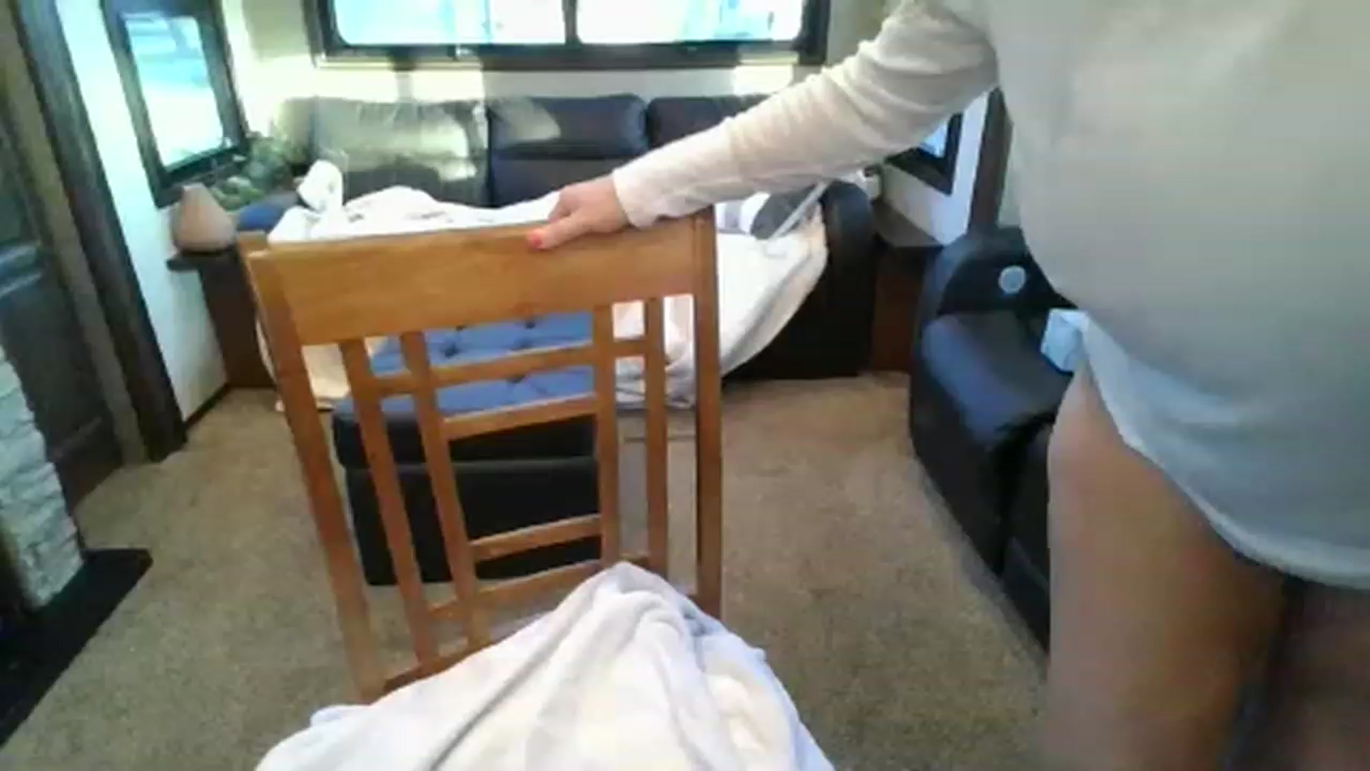 Gallery image thumbnail from boringmom's myfreecams stream on, 02/18/2023, 15:50 image 8 of 20