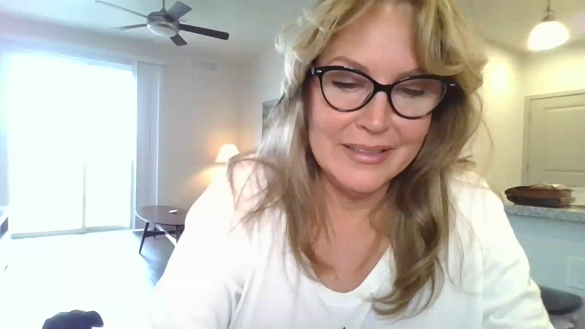 Gallery image thumbnail from boringmom's myfreecams stream on, 03/02/2023, 18:39 image 17 of 20