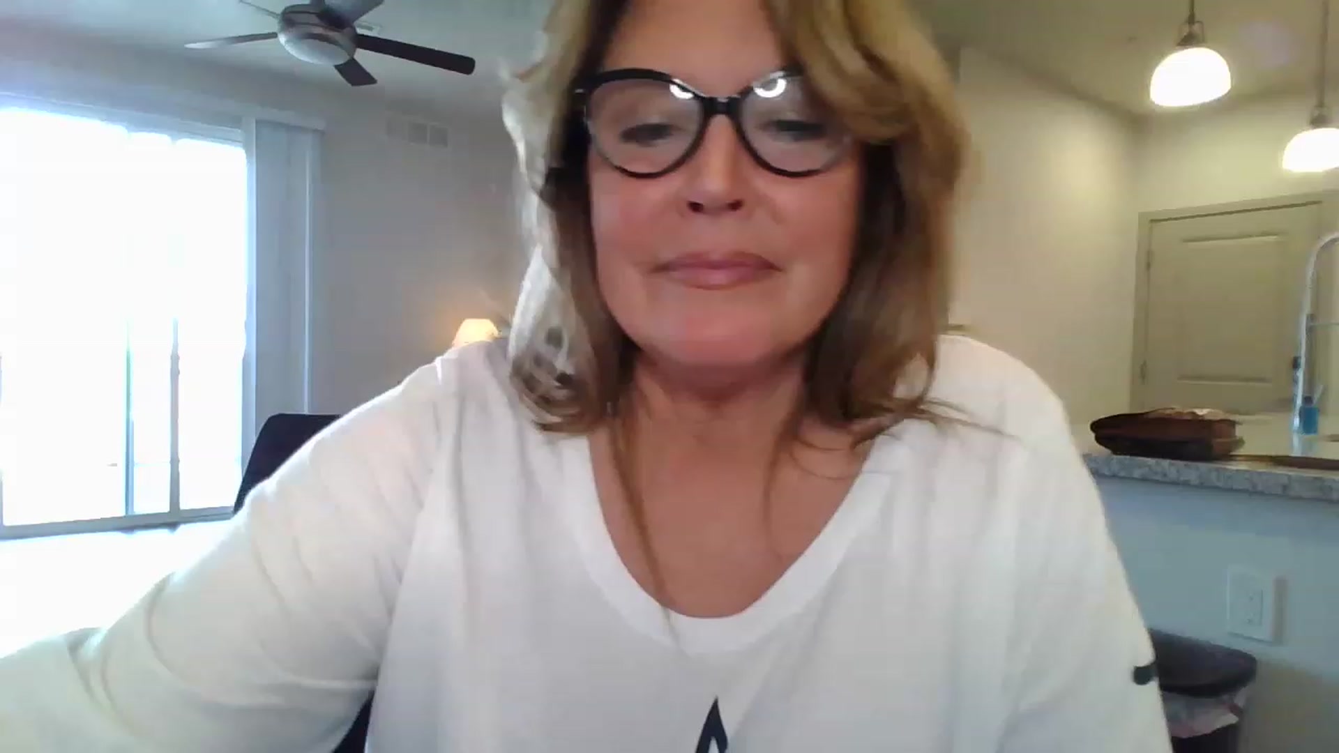 Gallery image thumbnail from boringmom's myfreecams stream on, 03/02/2023, 19:32 image 1 of 20