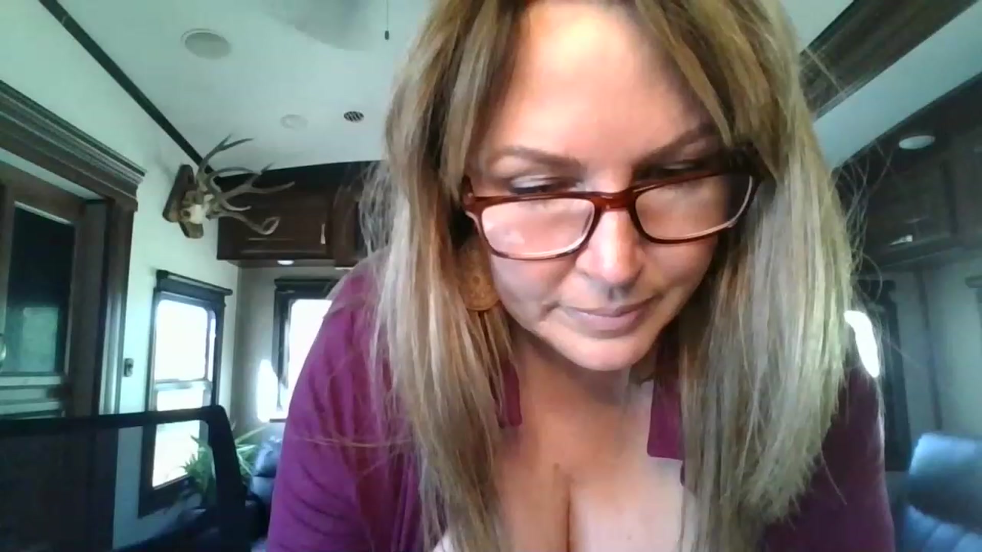 Gallery image thumbnail from boringmom's myfreecams stream on, 03/17/2023, 23:16 image 17 of 20