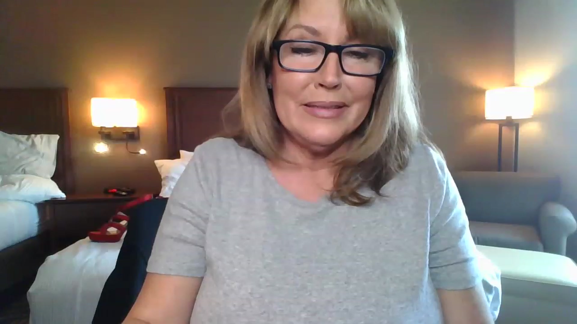 Gallery image thumbnail from boringmom's myfreecams stream on, 03/27/2023, 19:18 image 5 of 20