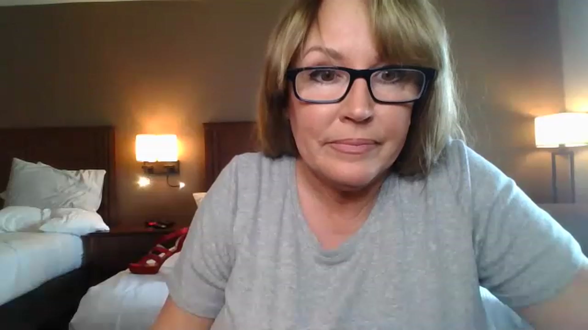 Gallery image thumbnail from boringmom's myfreecams stream on, 03/27/2023, 19:37 image 1 of 20