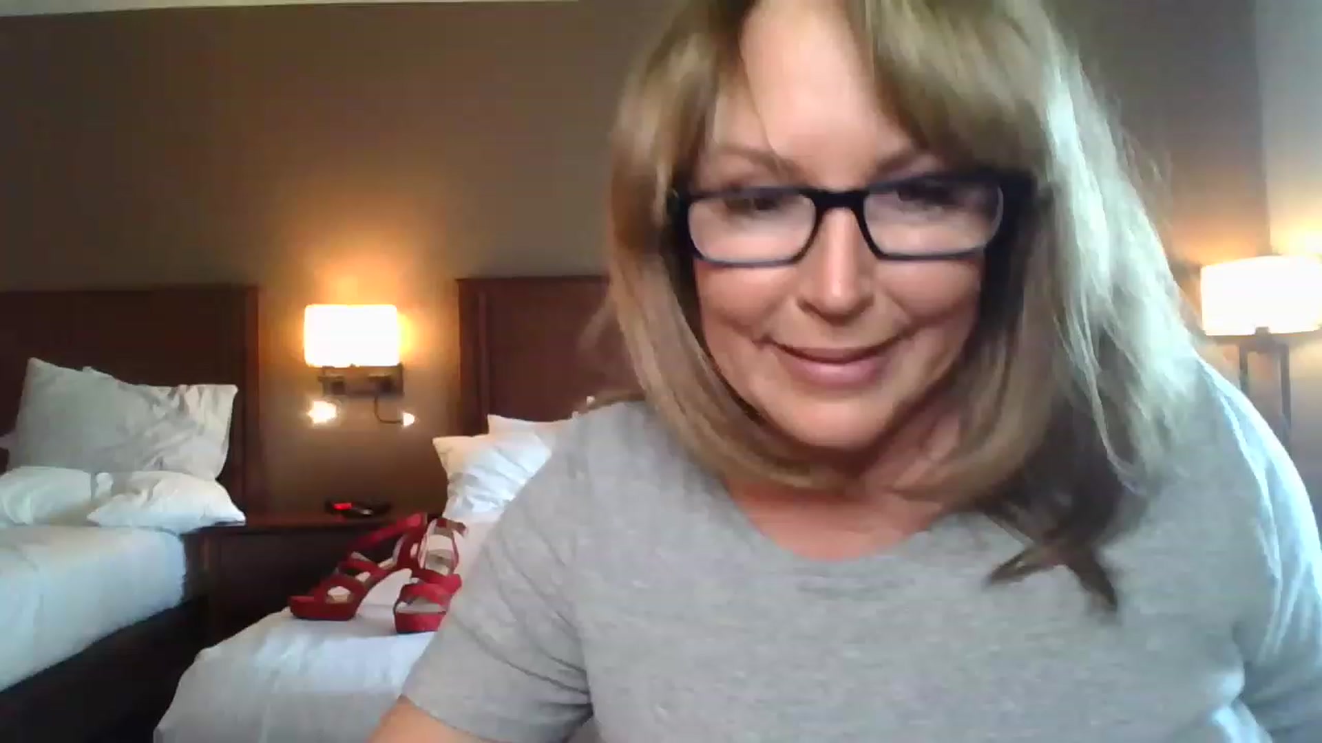 Gallery image thumbnail from boringmom's myfreecams stream on, 03/27/2023, 19:37 image 3 of 20