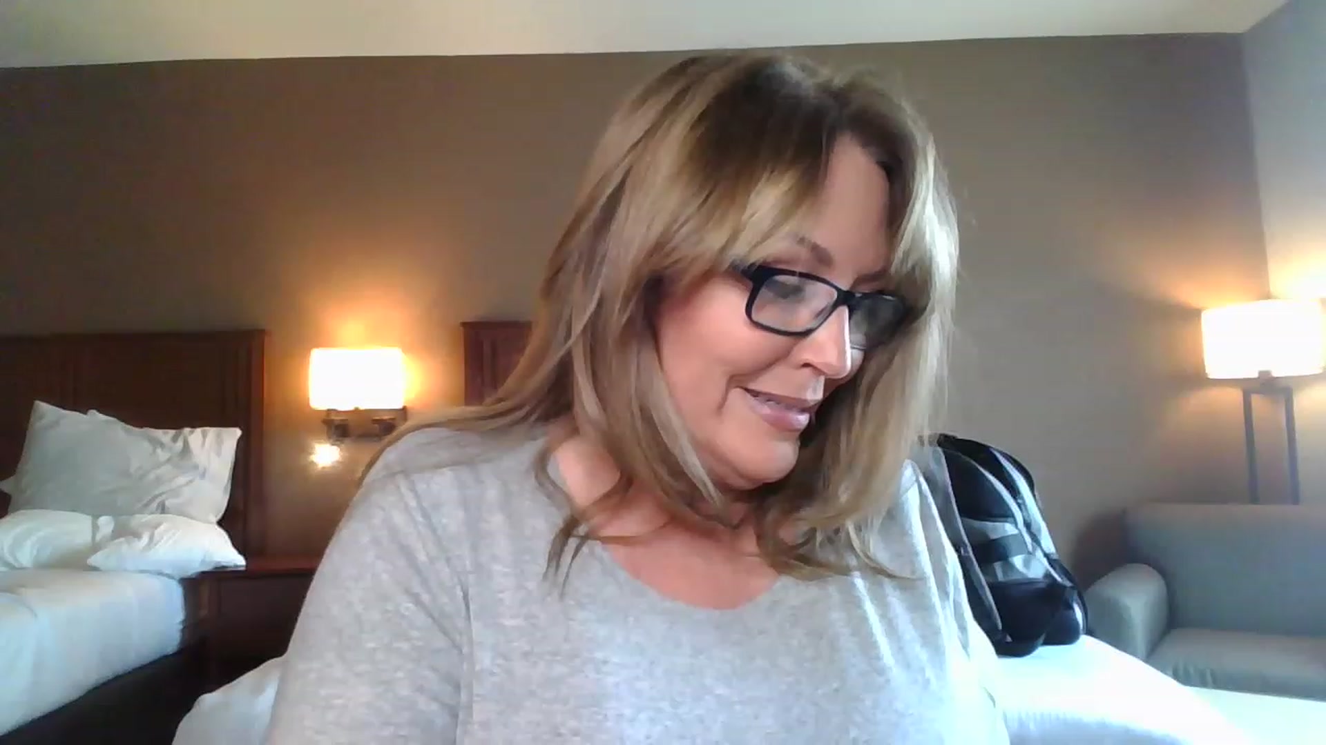 Gallery image thumbnail from boringmom's myfreecams stream on, 03/27/2023, 19:37 image 19 of 20
