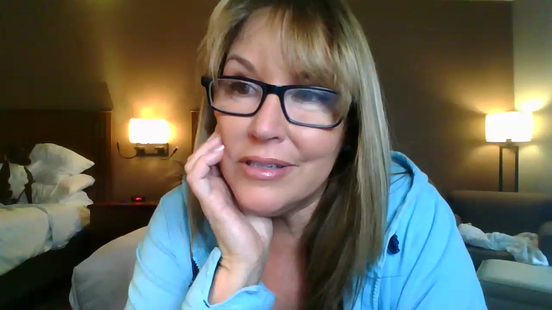 Gallery image thumbnail from boringmom's myfreecams stream on, 03/30/2023, 22:44 image 20 of 20