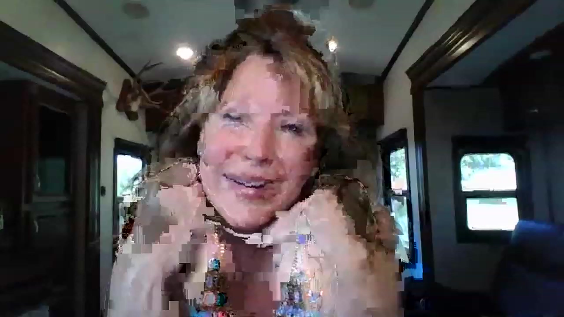 Gallery image thumbnail from boringmom's myfreecams stream on, 04/17/2023, 24:02 image 2 of 20