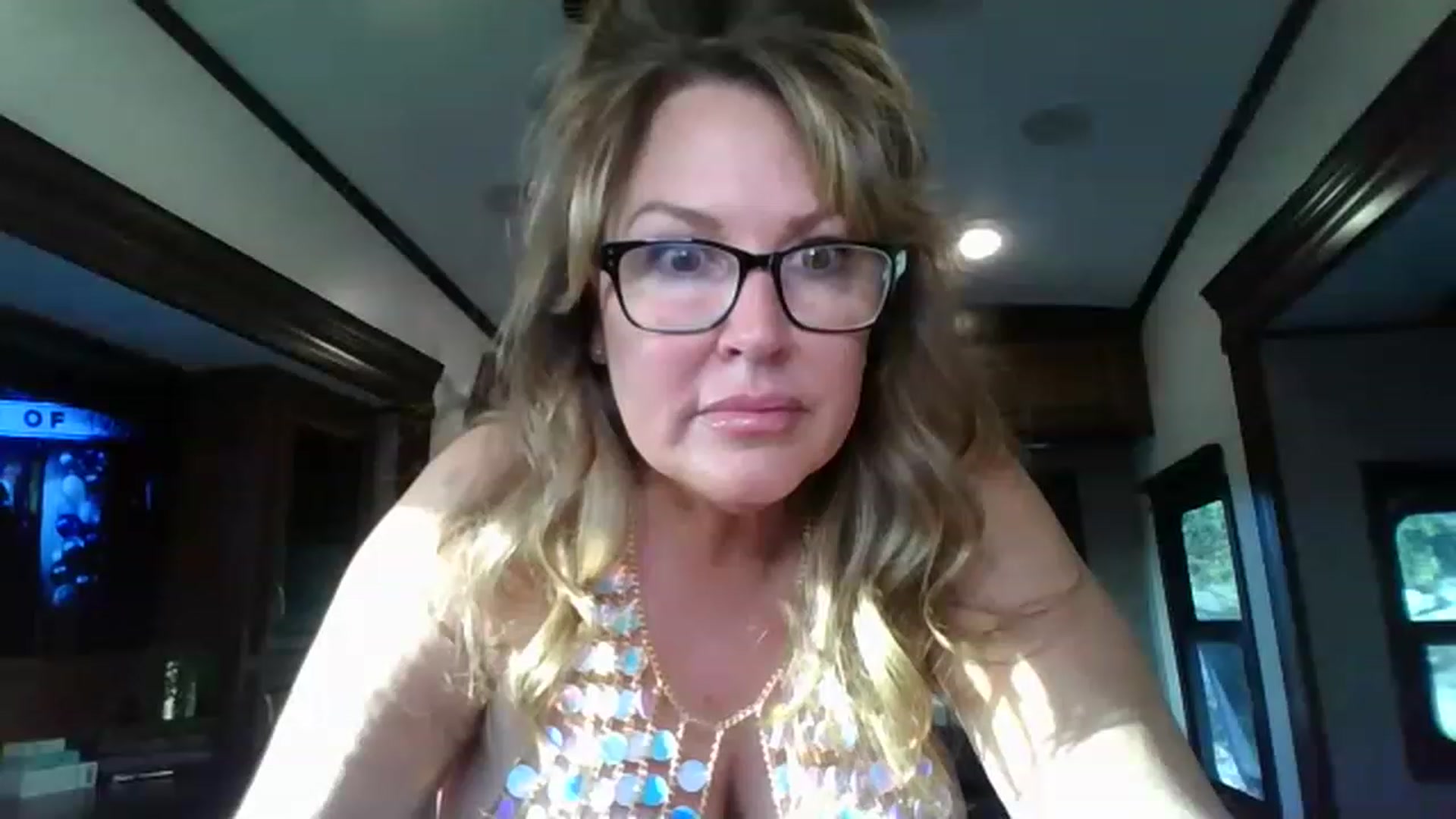 Gallery image thumbnail from boringmom's myfreecams stream on, 04/17/2023, 01:38 image 19 of 20