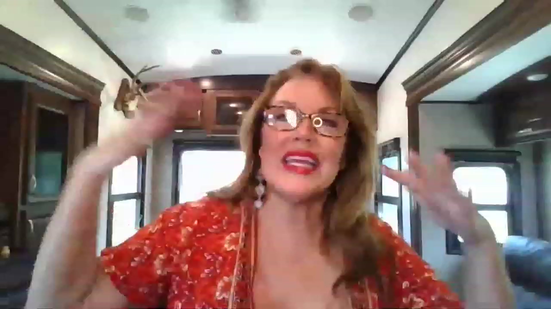 Gallery image thumbnail from boringmom's myfreecams stream on, 04/18/2023, 18:29 image 12 of 20