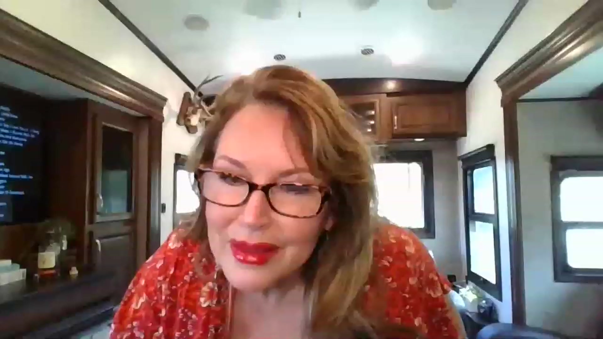 Gallery image thumbnail from boringmom's myfreecams stream on, 04/18/2023, 18:29 image 11 of 20