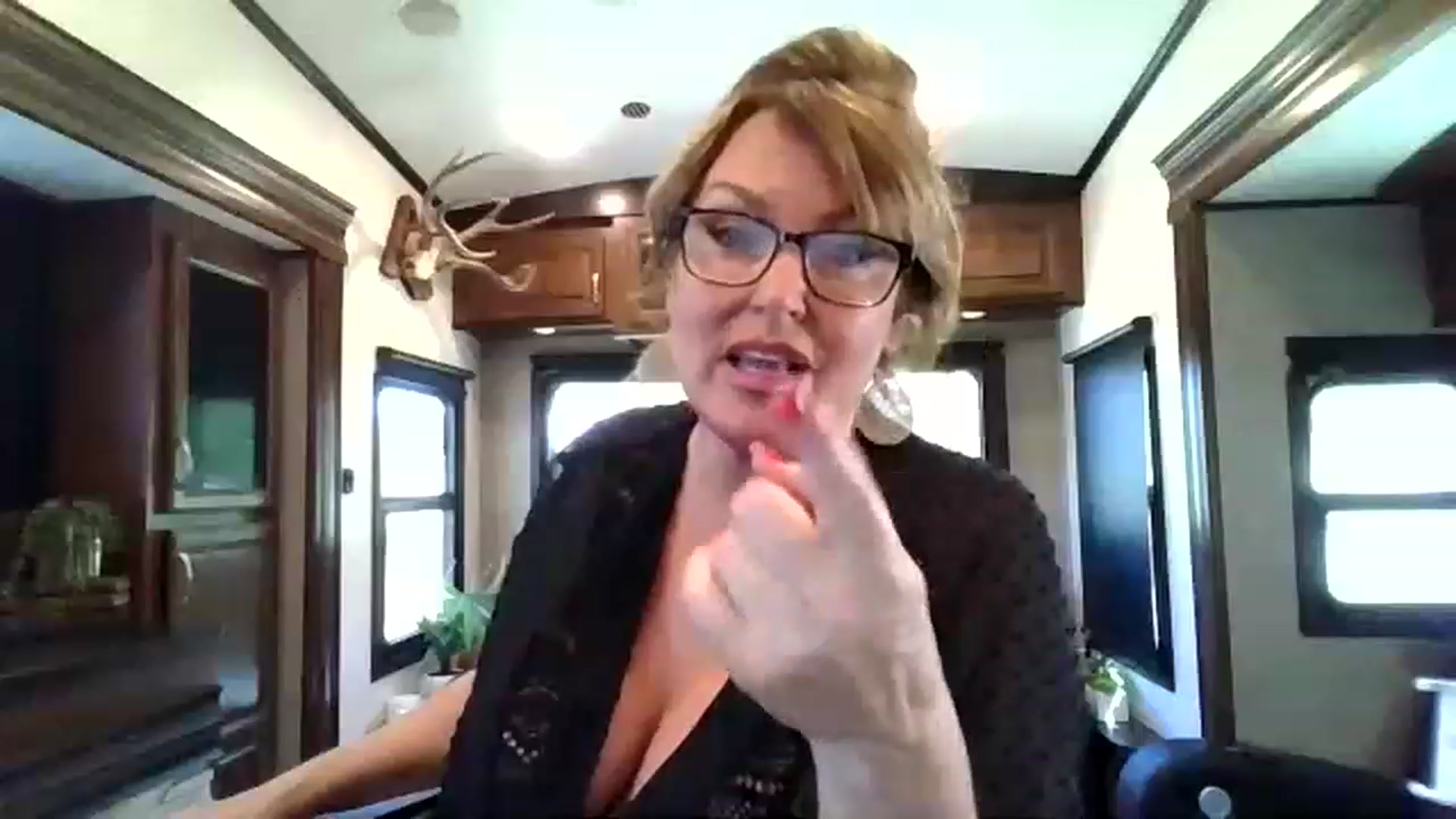 Gallery image thumbnail from boringmom's myfreecams stream on, 04/23/2023, 19:55 image 2 of 20
