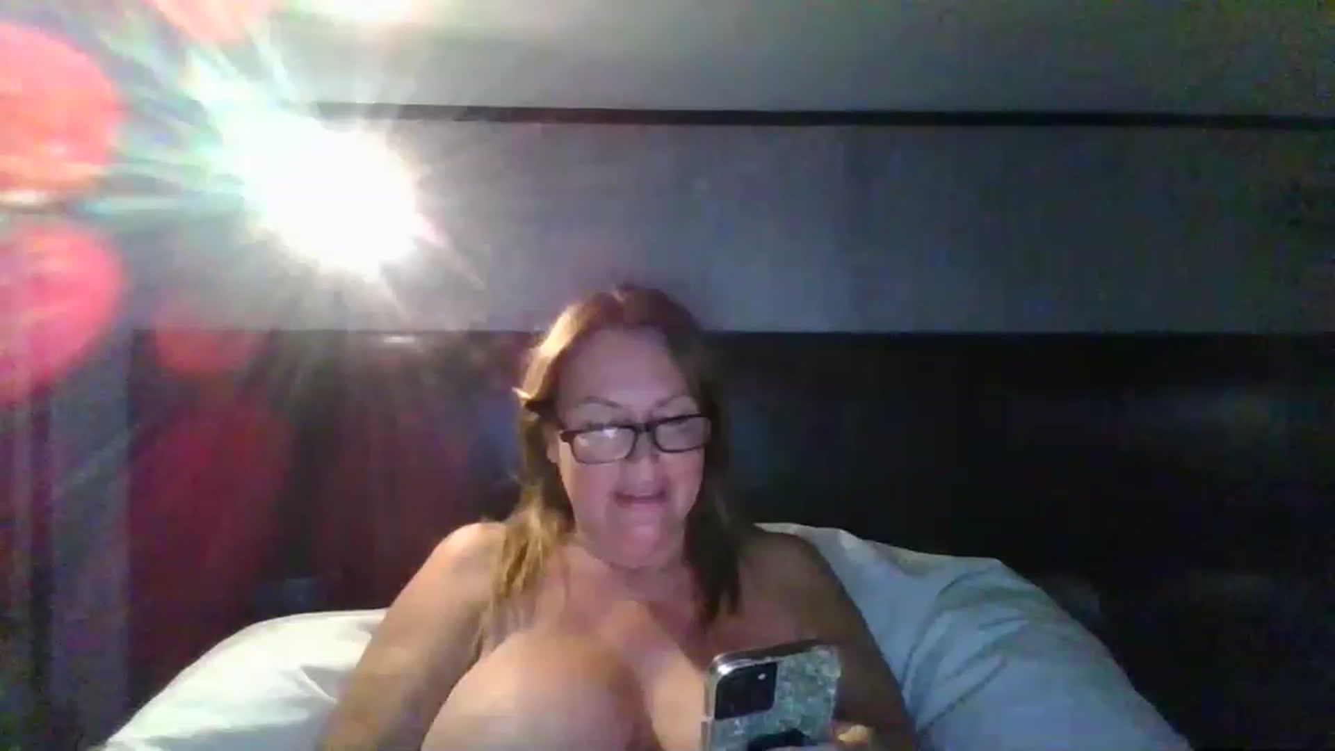 Gallery image thumbnail from boringmom's myfreecams stream on, 05/15/2023, 11:33 image 16 of 20