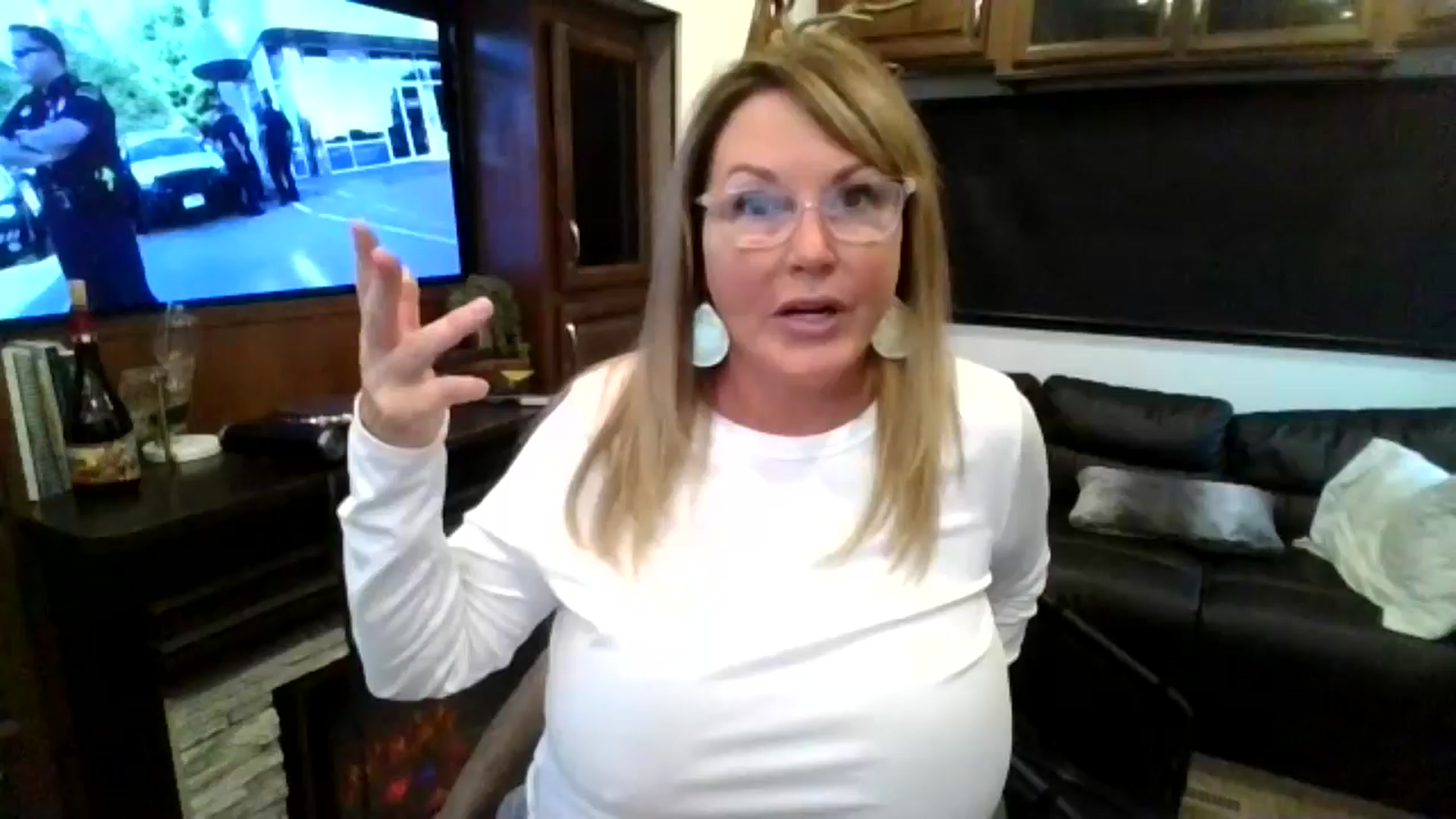 Gallery image thumbnail from boringmom's myfreecams stream on, 11/07/2024, 18:56 image 1 of 20