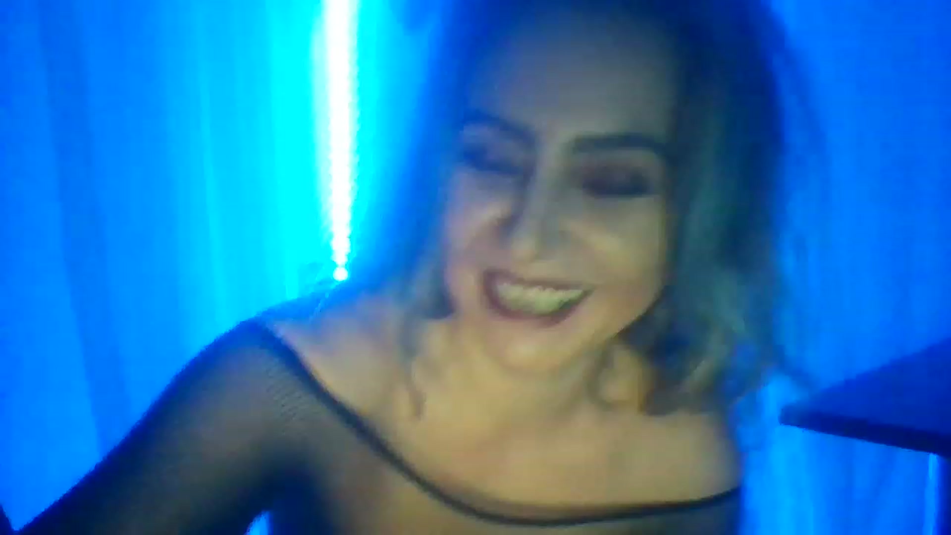 Gallery image thumbnail from born_to_sin's myfreecams stream on, 04/15/2023, 19:20 image 15 of 20