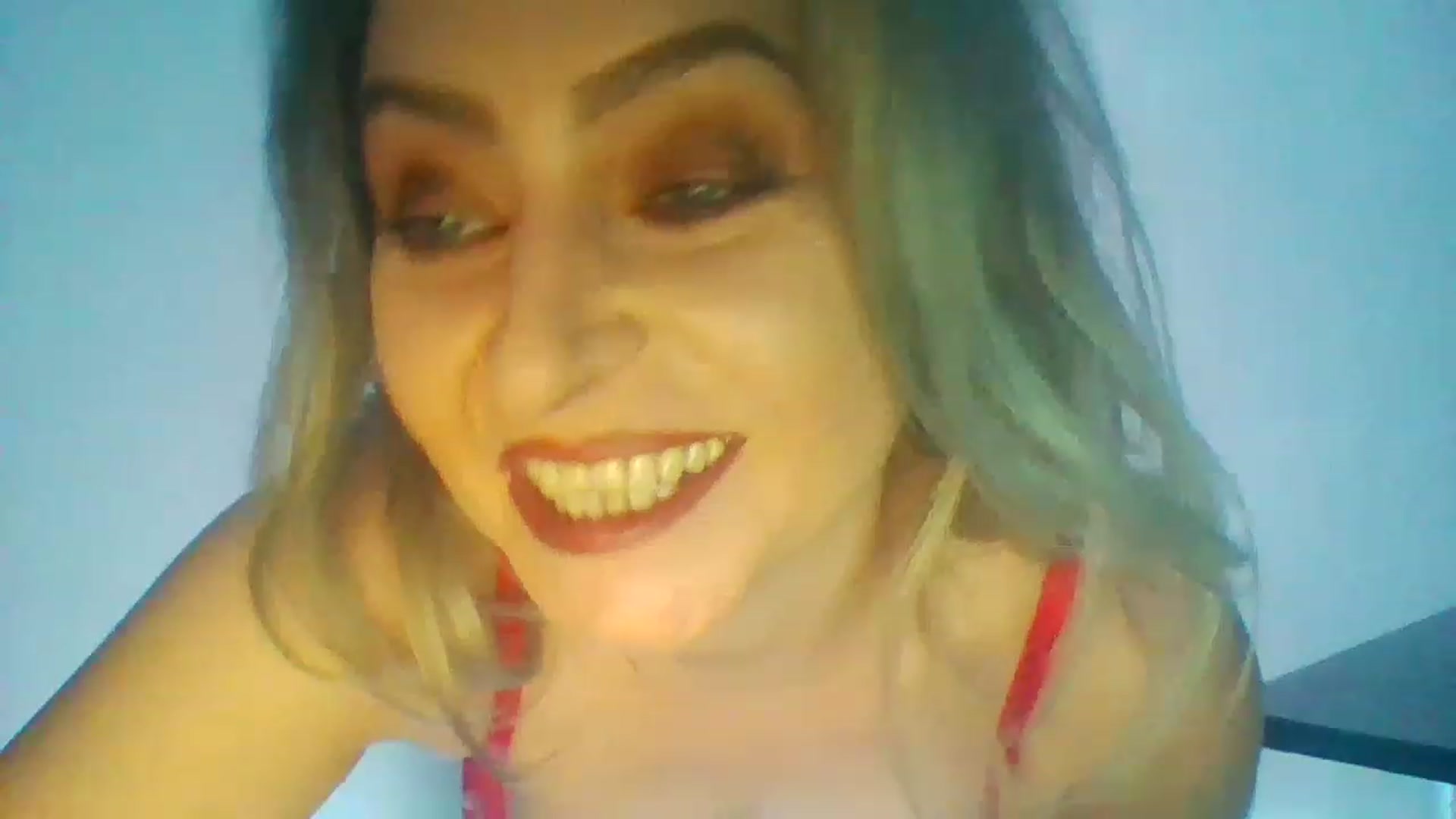 Gallery image thumbnail from born_to_sin's myfreecams stream on, 04/15/2023, 19:20 image 11 of 20