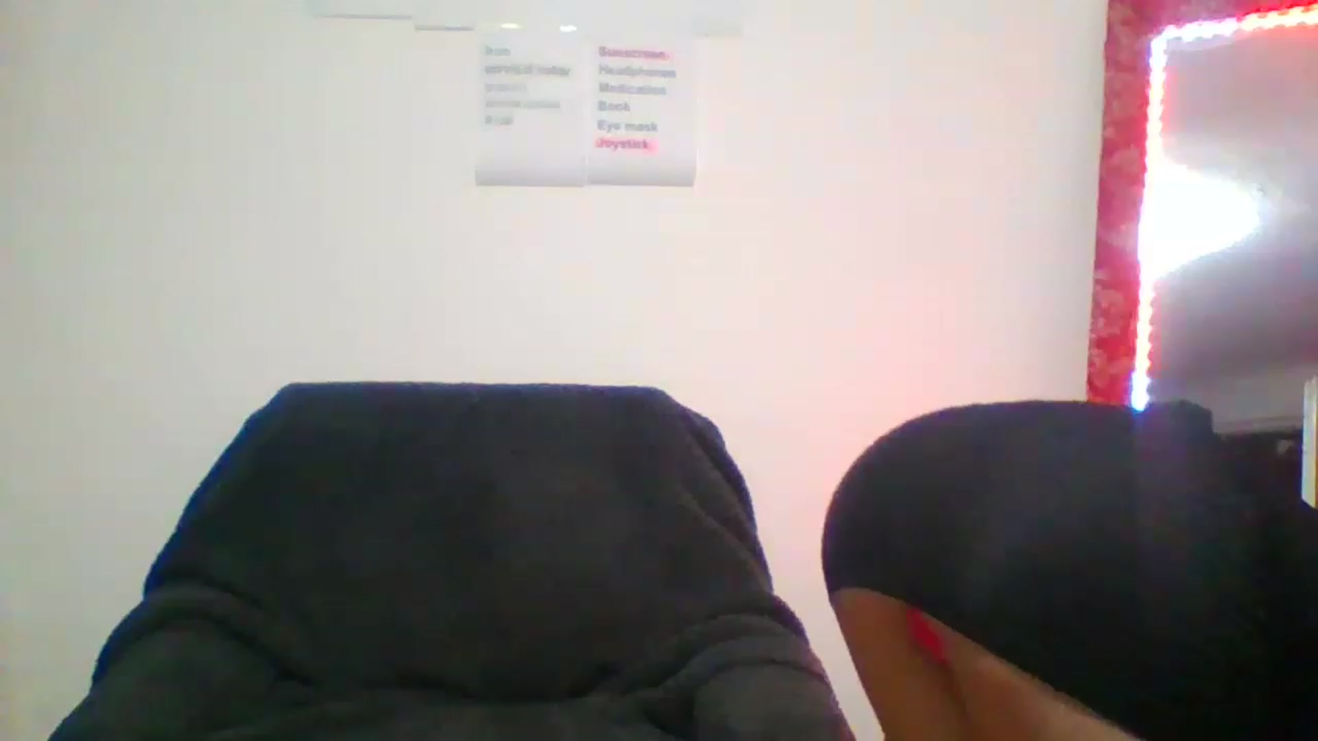 Gallery image thumbnail from born_to_sin's myfreecams stream on, 06/18/2023, 19:16 image 19 of 20