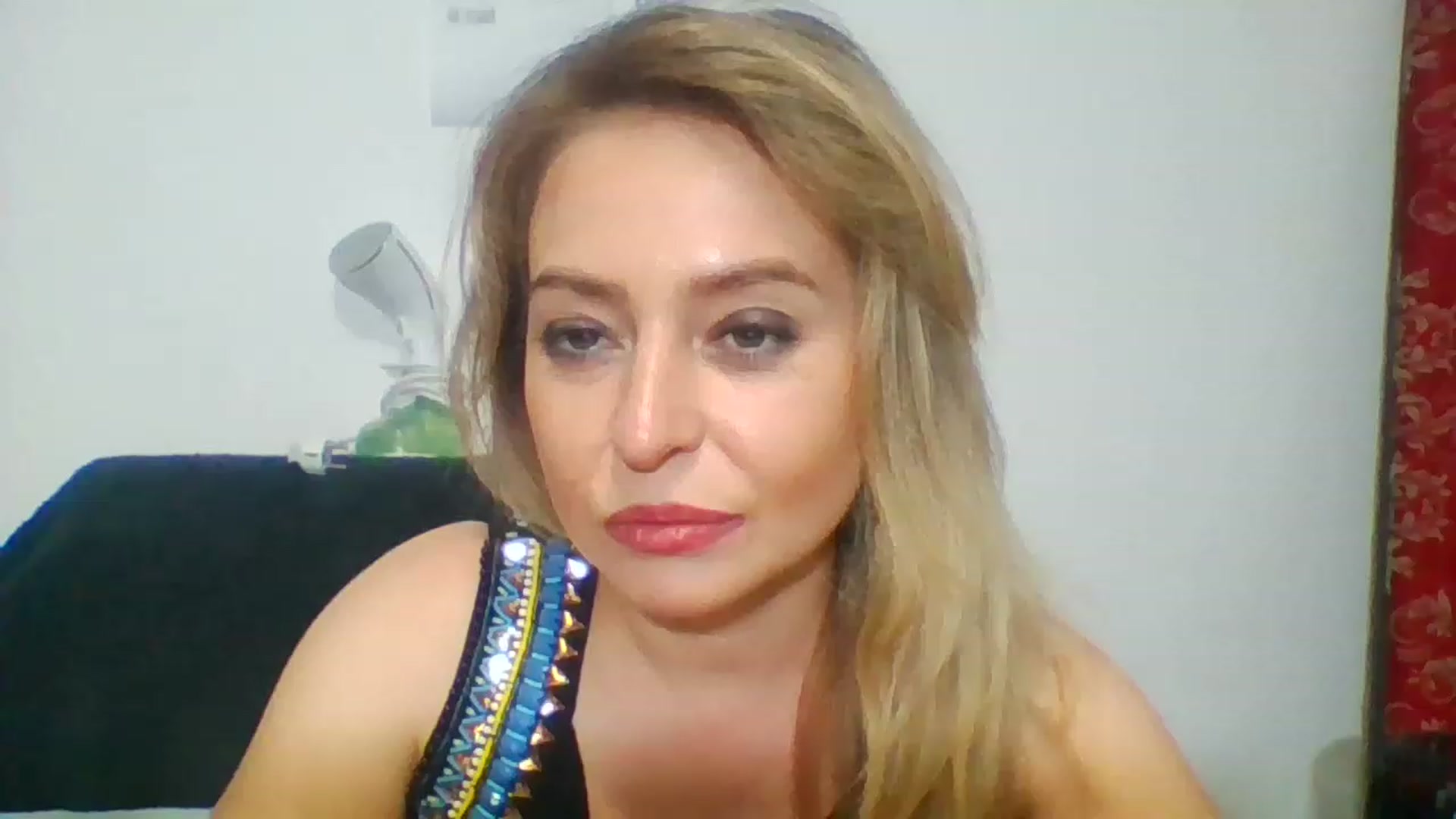 Gallery image thumbnail from born_to_sin's myfreecams stream on, 06/18/2023, 19:16 image 12 of 20