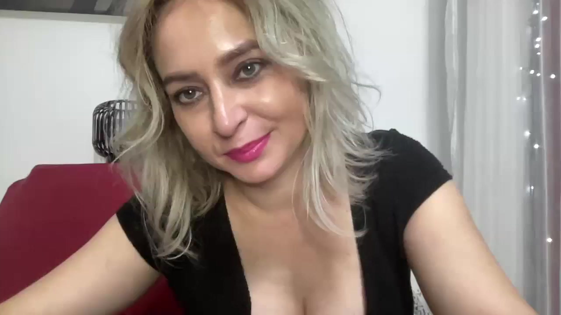 Gallery image thumbnail from born_to_sin's myfreecams stream on, 07/23/2023, 21:00 image 15 of 20
