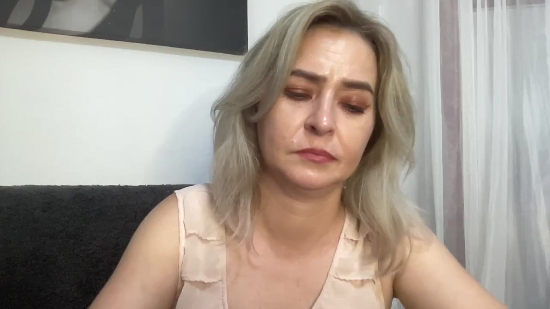 Gallery image thumbnail from born_to_sin's myfreecams stream on, 08/03/2023, 16:03 image 16 of 20