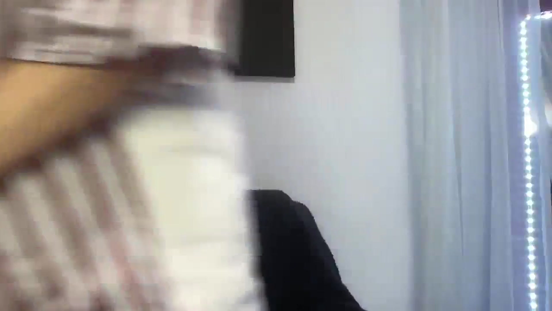 Gallery image thumbnail from born_to_sin's myfreecams stream on, 08/04/2023, 11:40 image 11 of 20